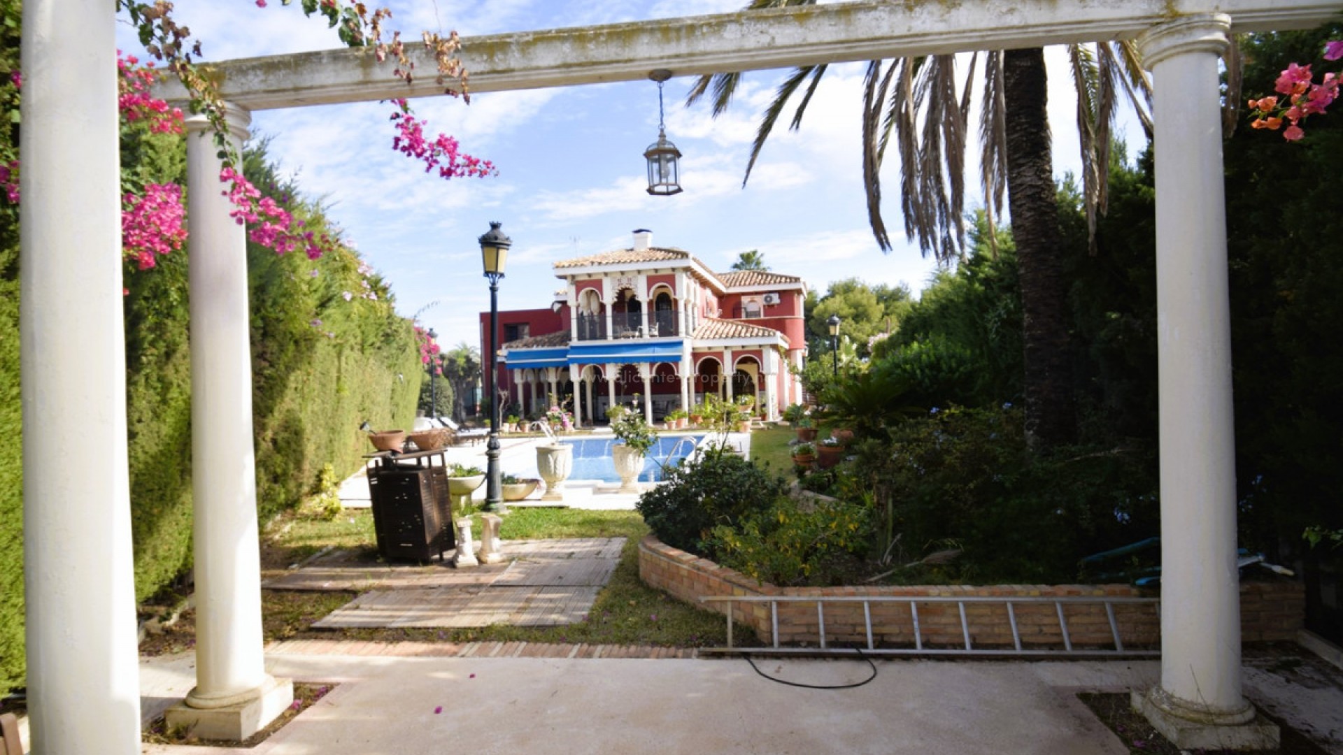 Villa in Torrevieja Centro