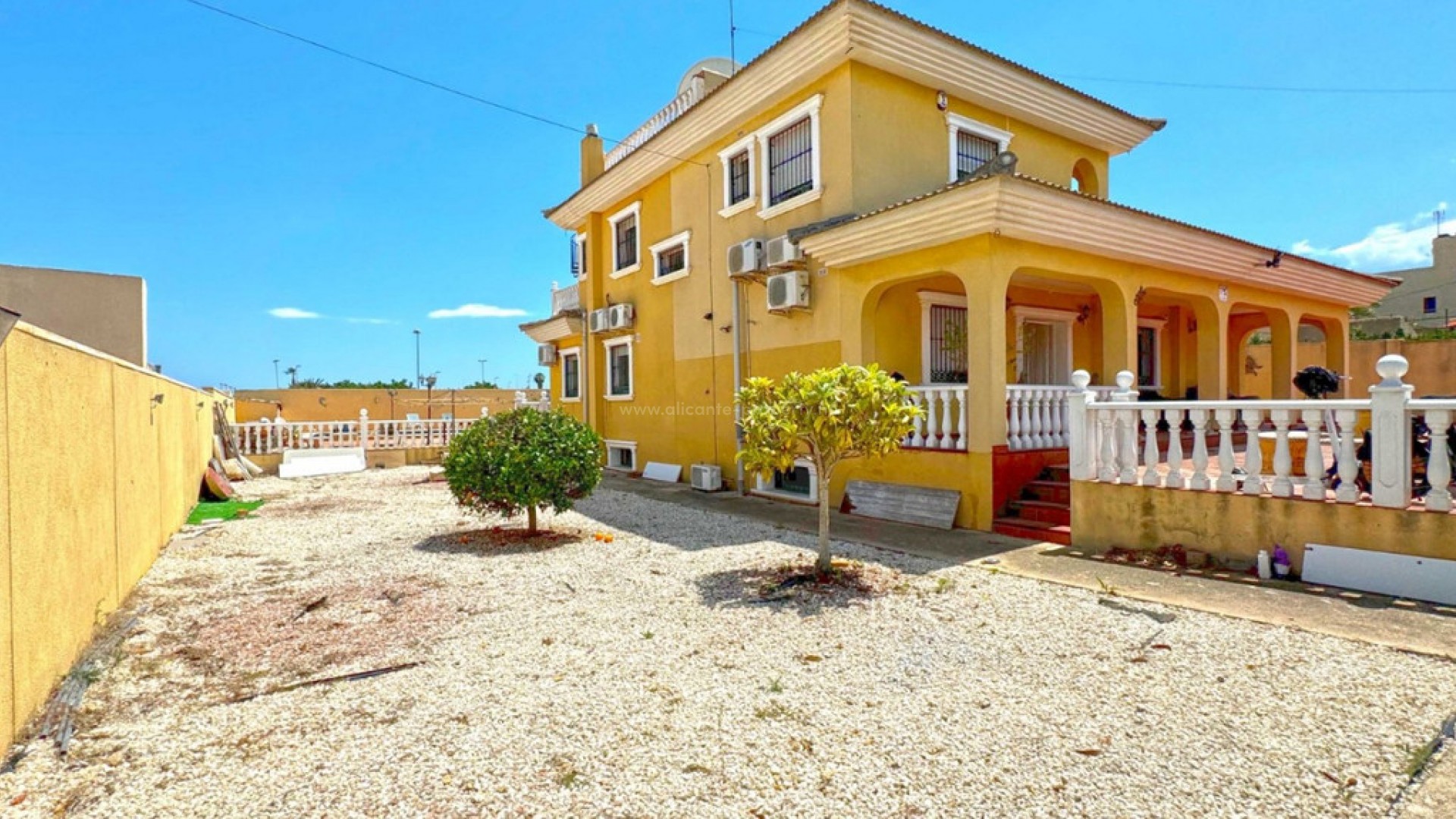 Villa in Torrevieja Centro