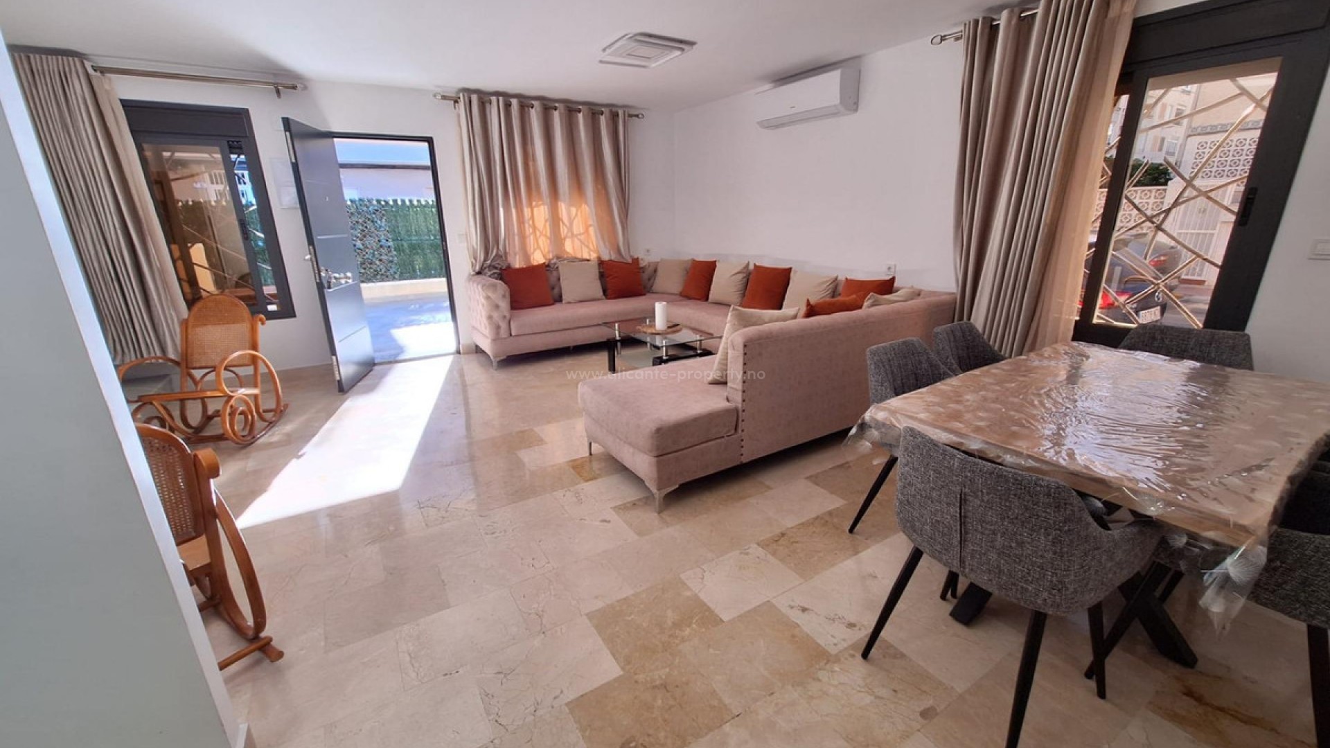 Villa in Torrevieja Centro