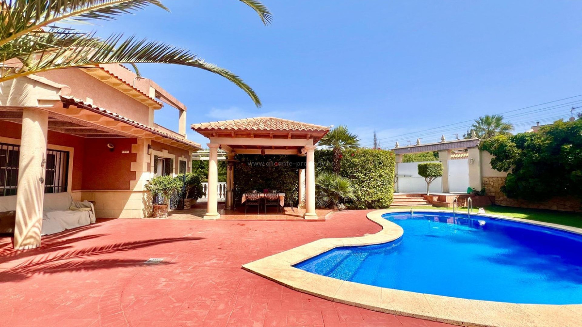 Villa in Torrevieja Centro