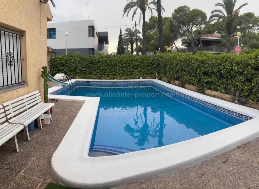 Villa in Torrevieja Centro