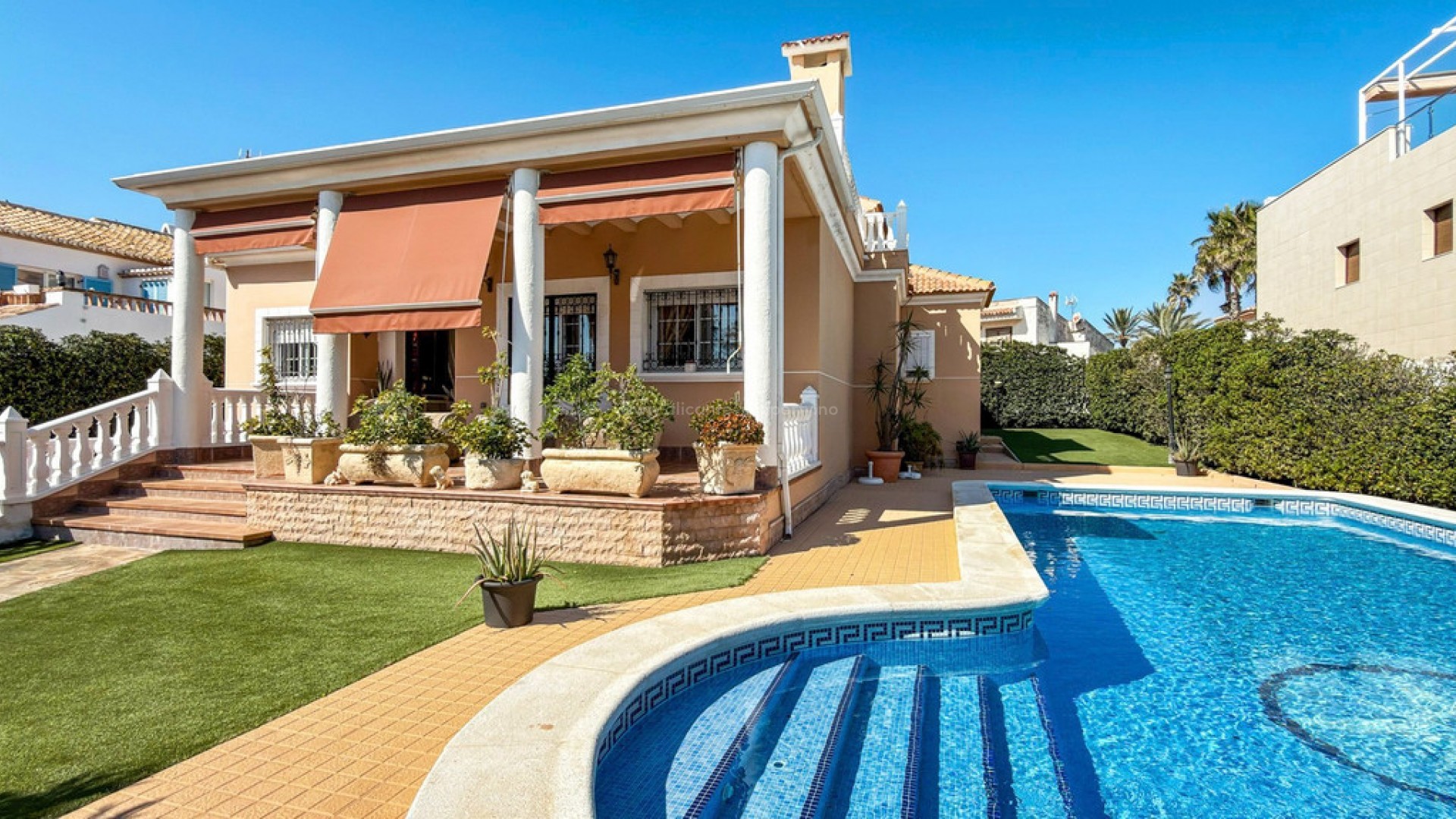 Villa in Torrevieja Centro