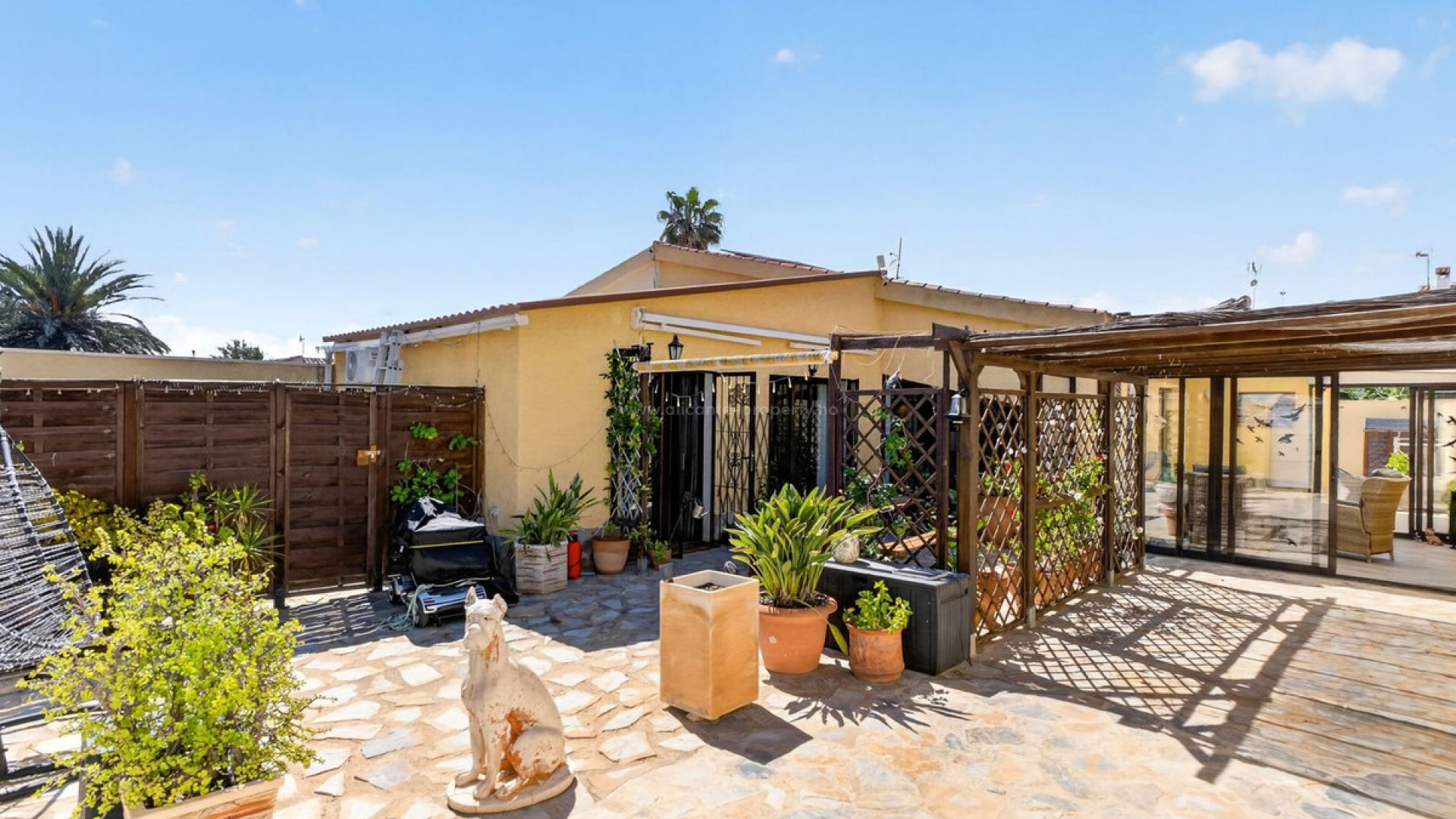 Villa in Torrevieja Centro