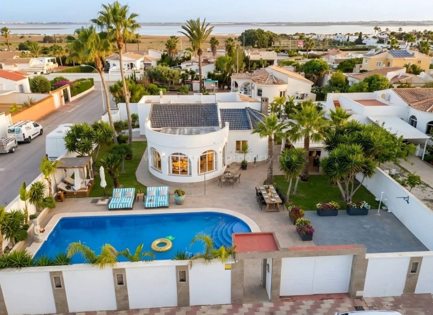 Villa in Torrevieja Centro