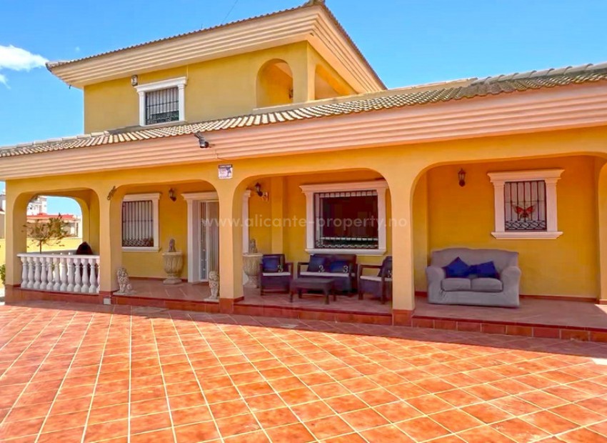 Villa in Torrevieja Centro