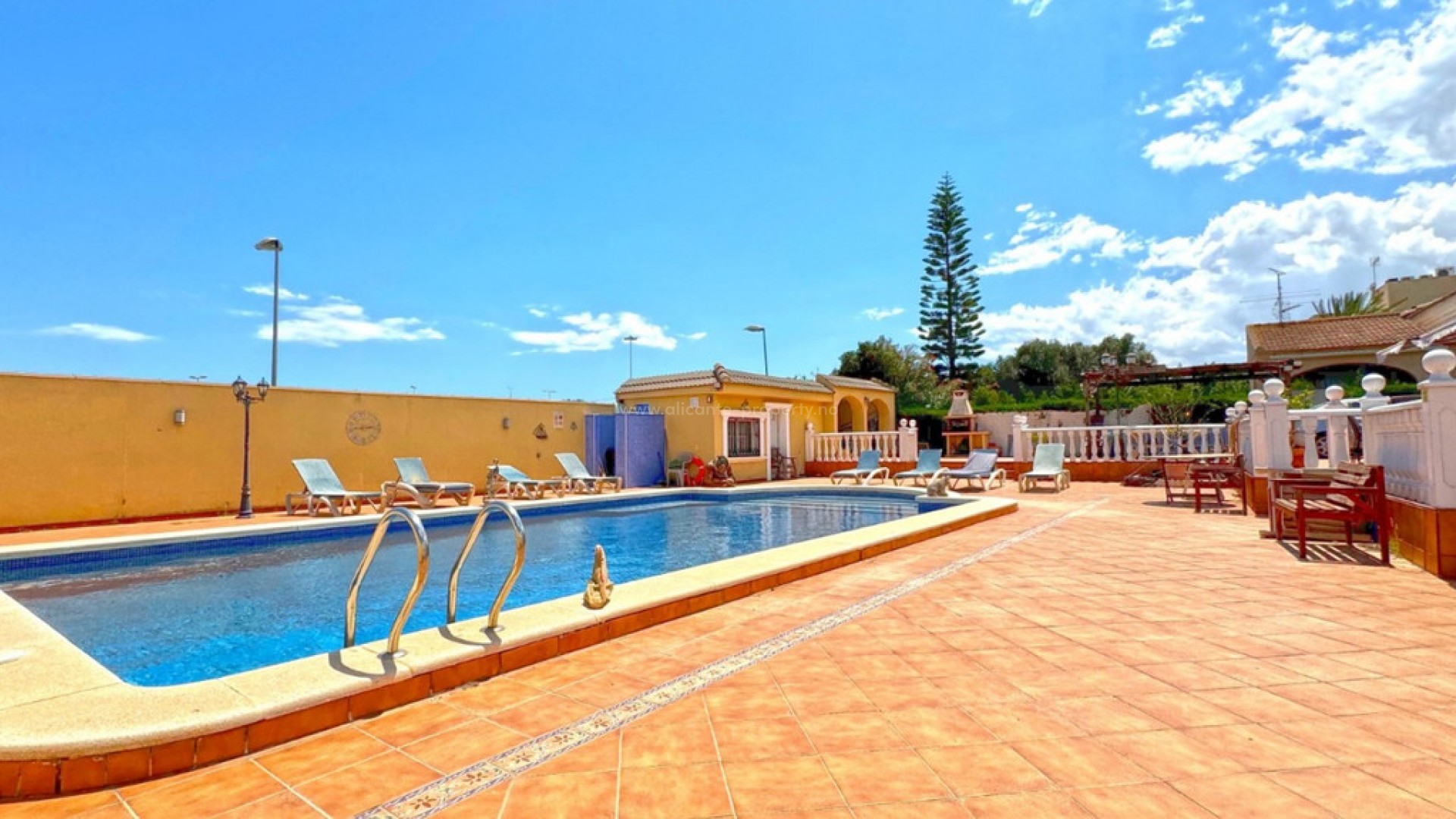 Villa in Torrevieja Centro