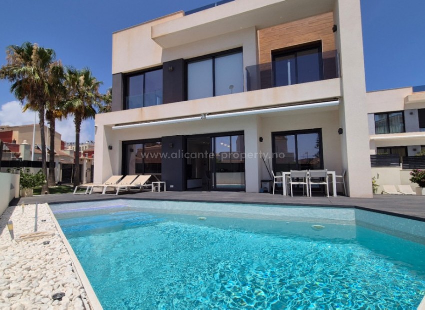 Villa in Torrevieja Centro