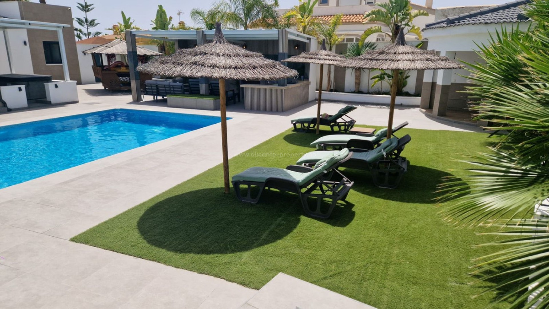 Villa in Torrevieja Centro