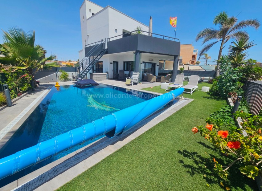 Villa in Torrevieja Centro