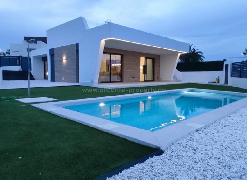 Villa in Town Center