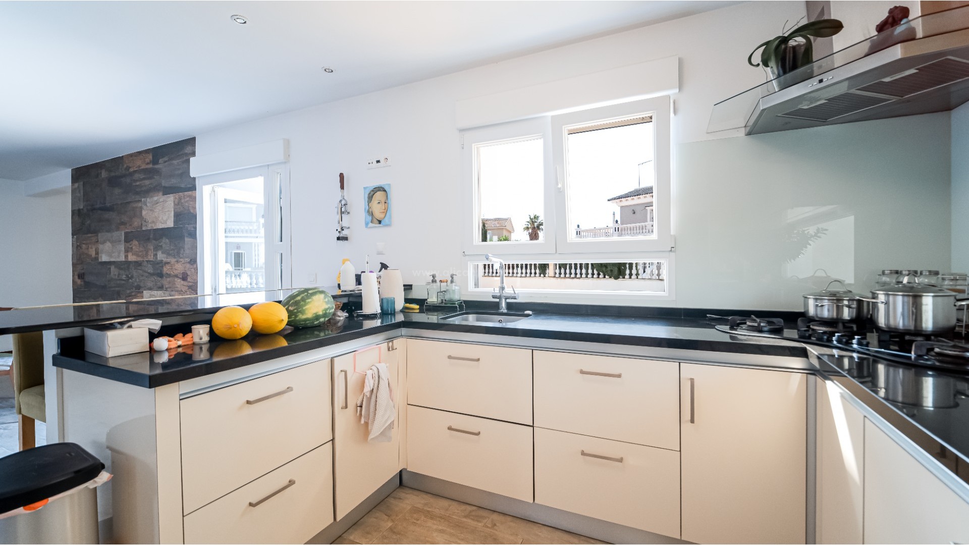 Villa in Town Center