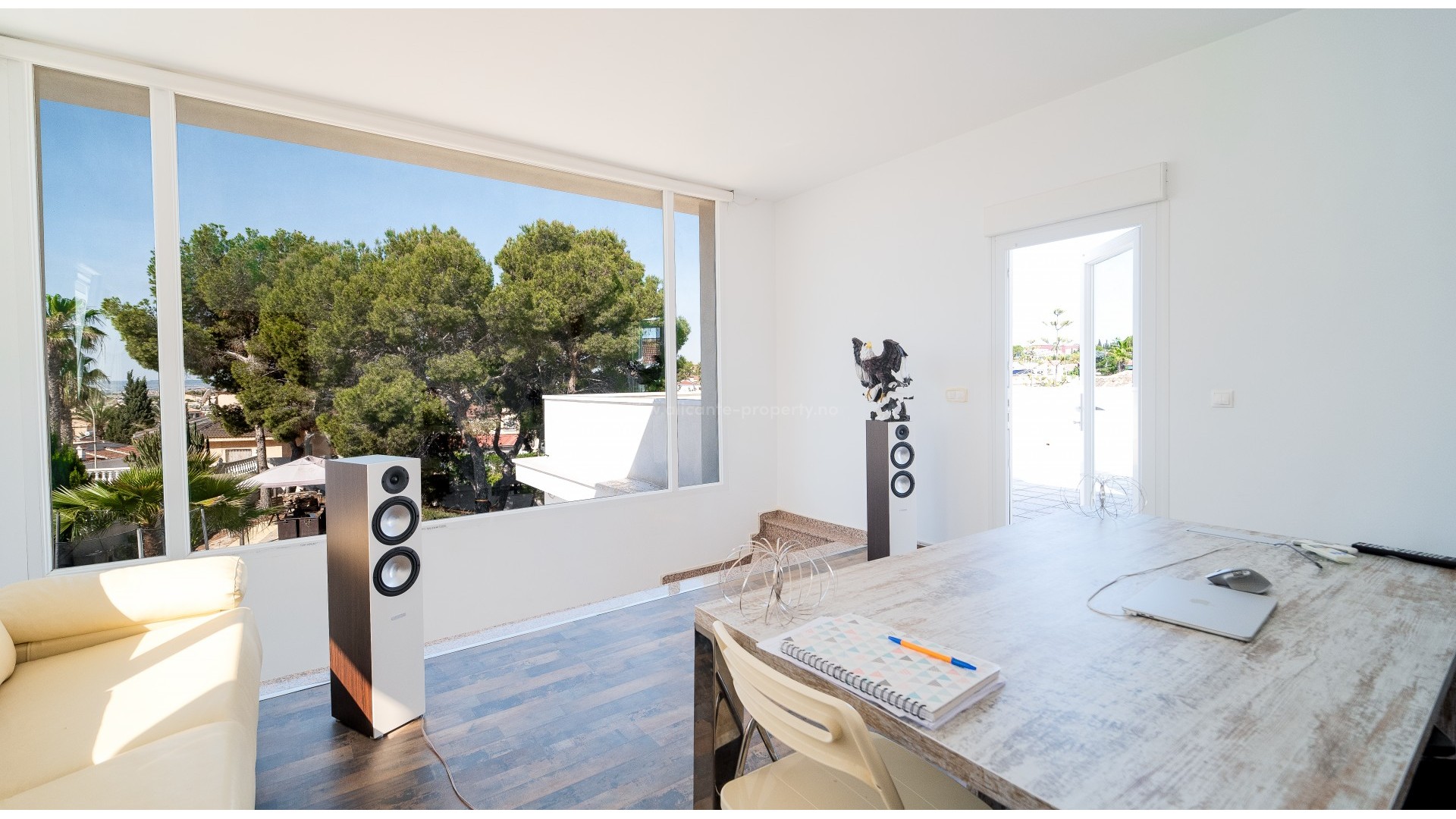 Villa in Town Center