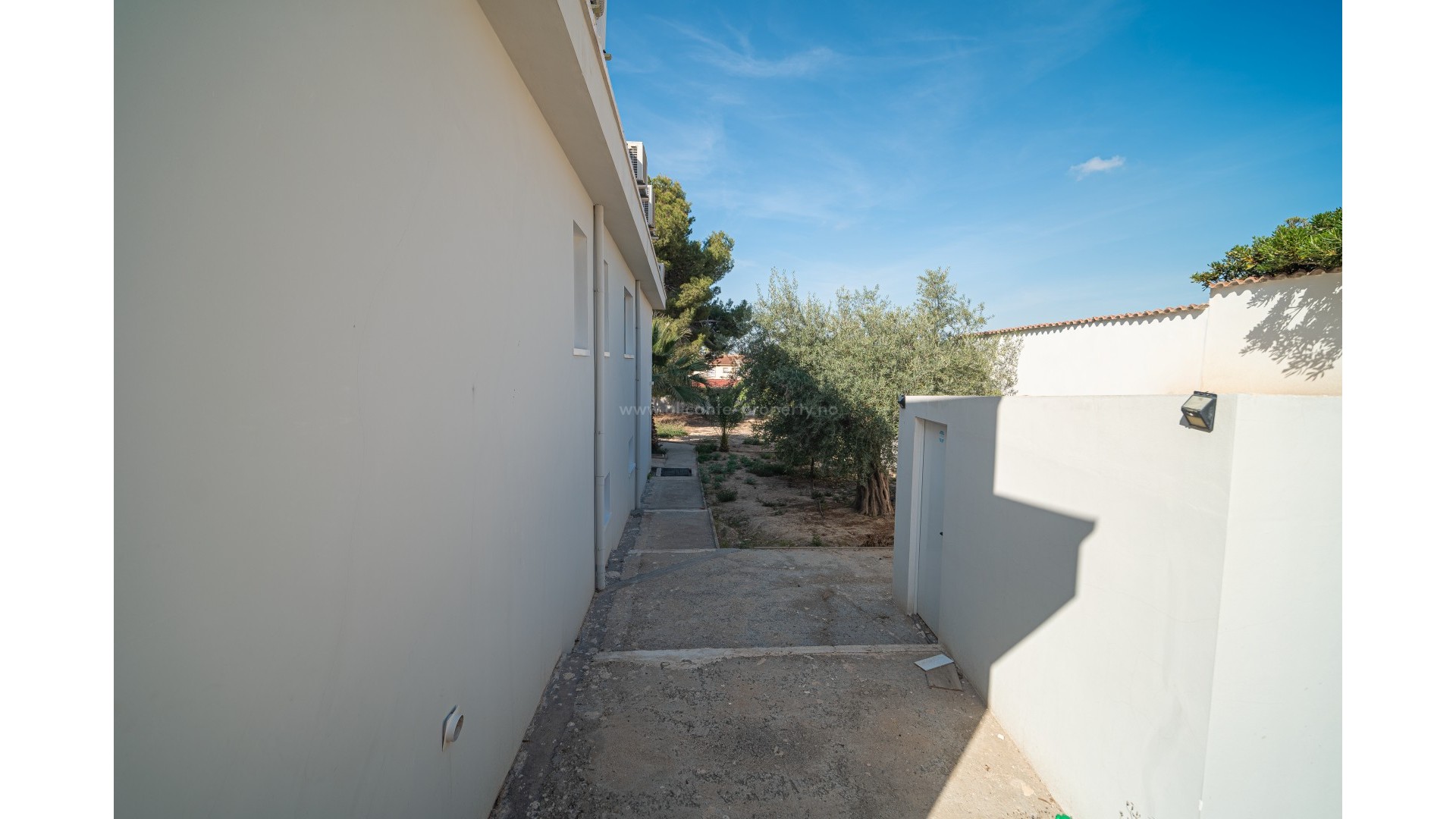 Villa in Town Center