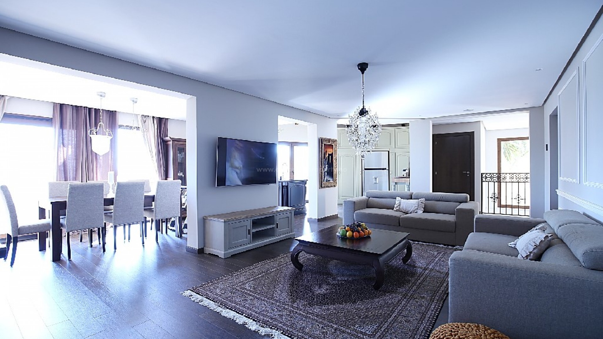 Villa in Town Center