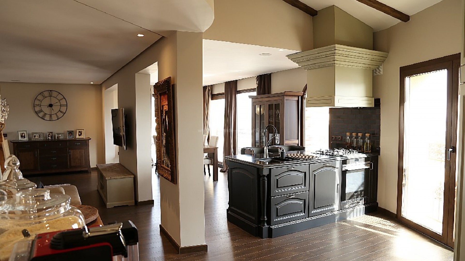 Villa in Town Center