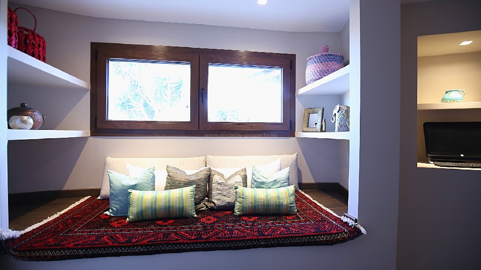 Villa in Town Center