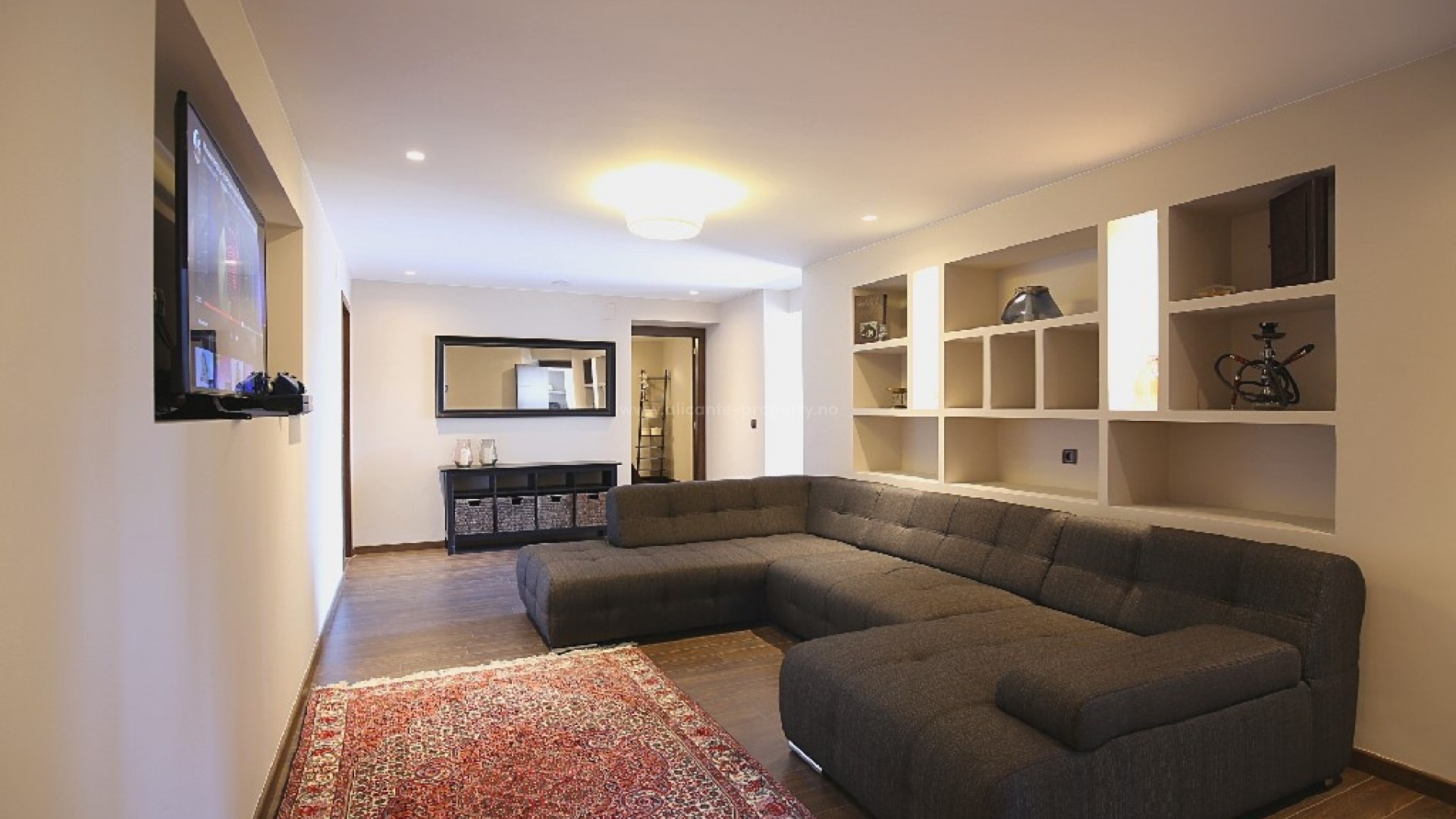 Villa in Town Center