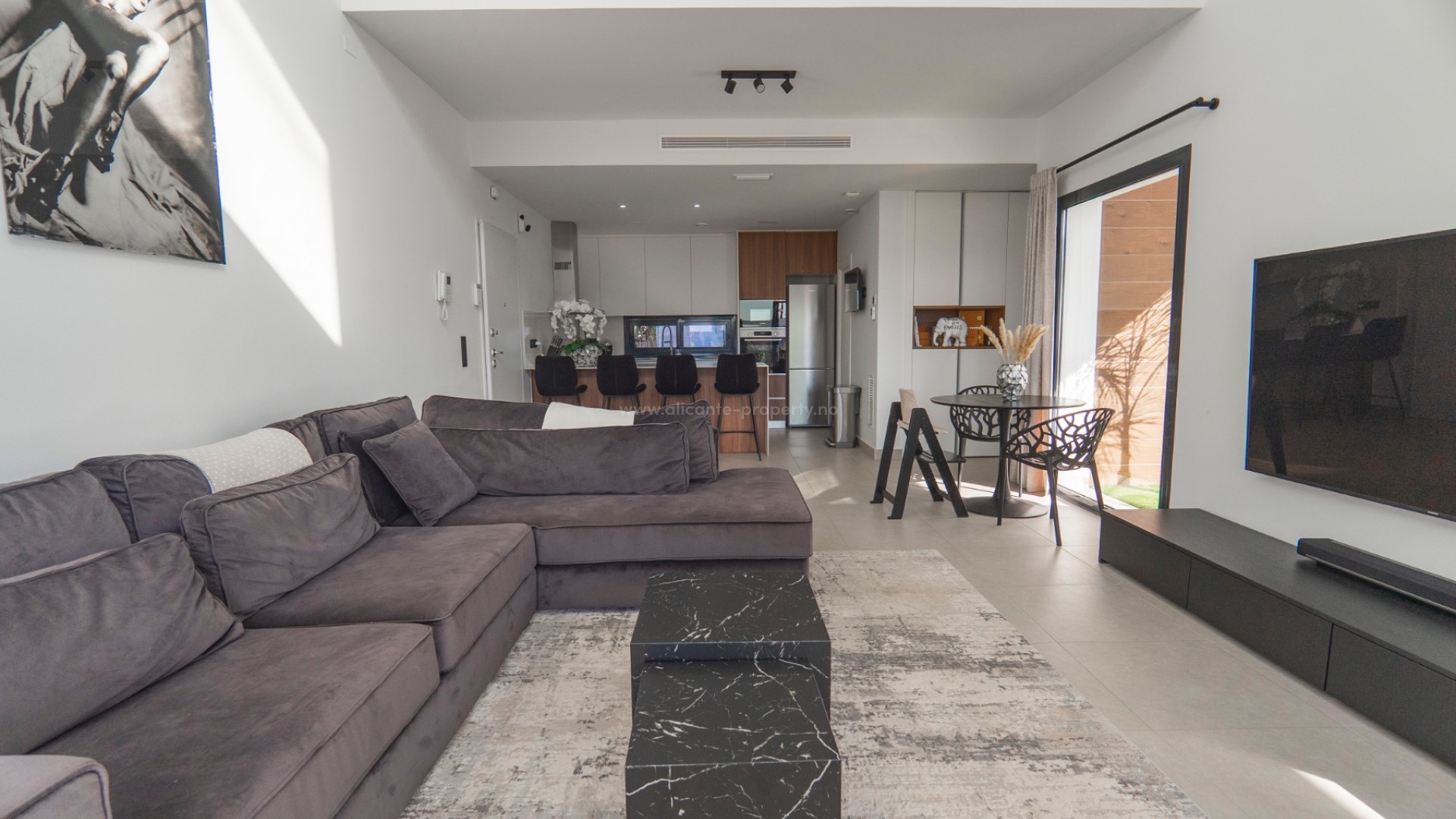 Villa in Town Center