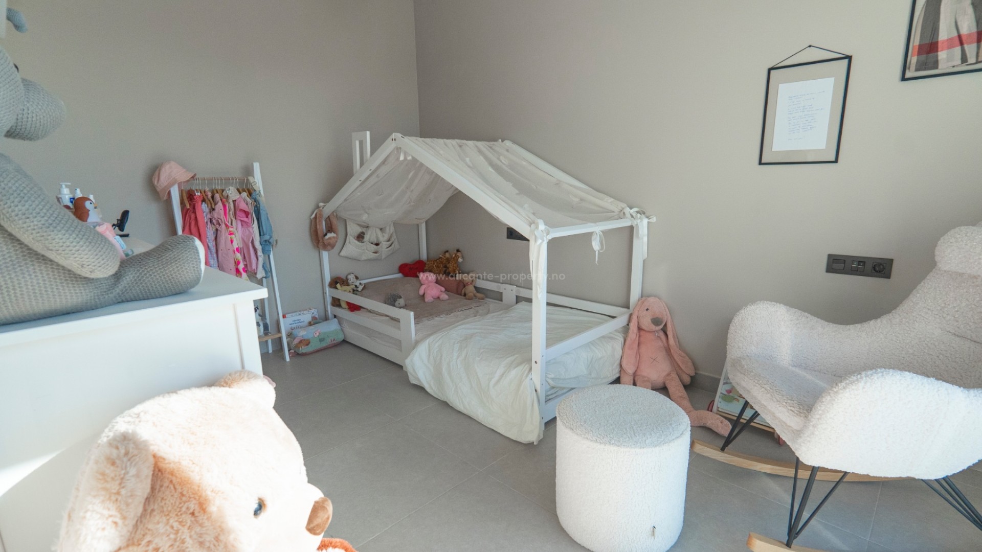 Villa in Town Center