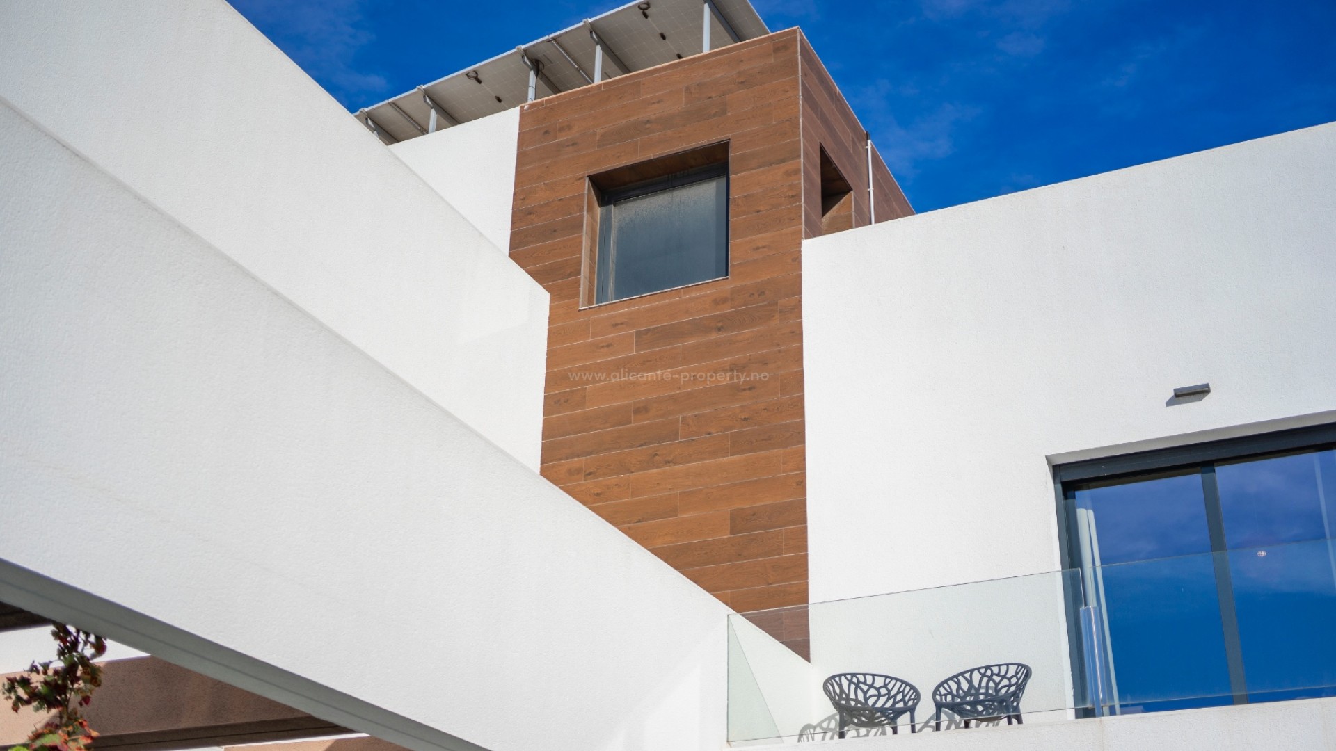 Villa in Town Center