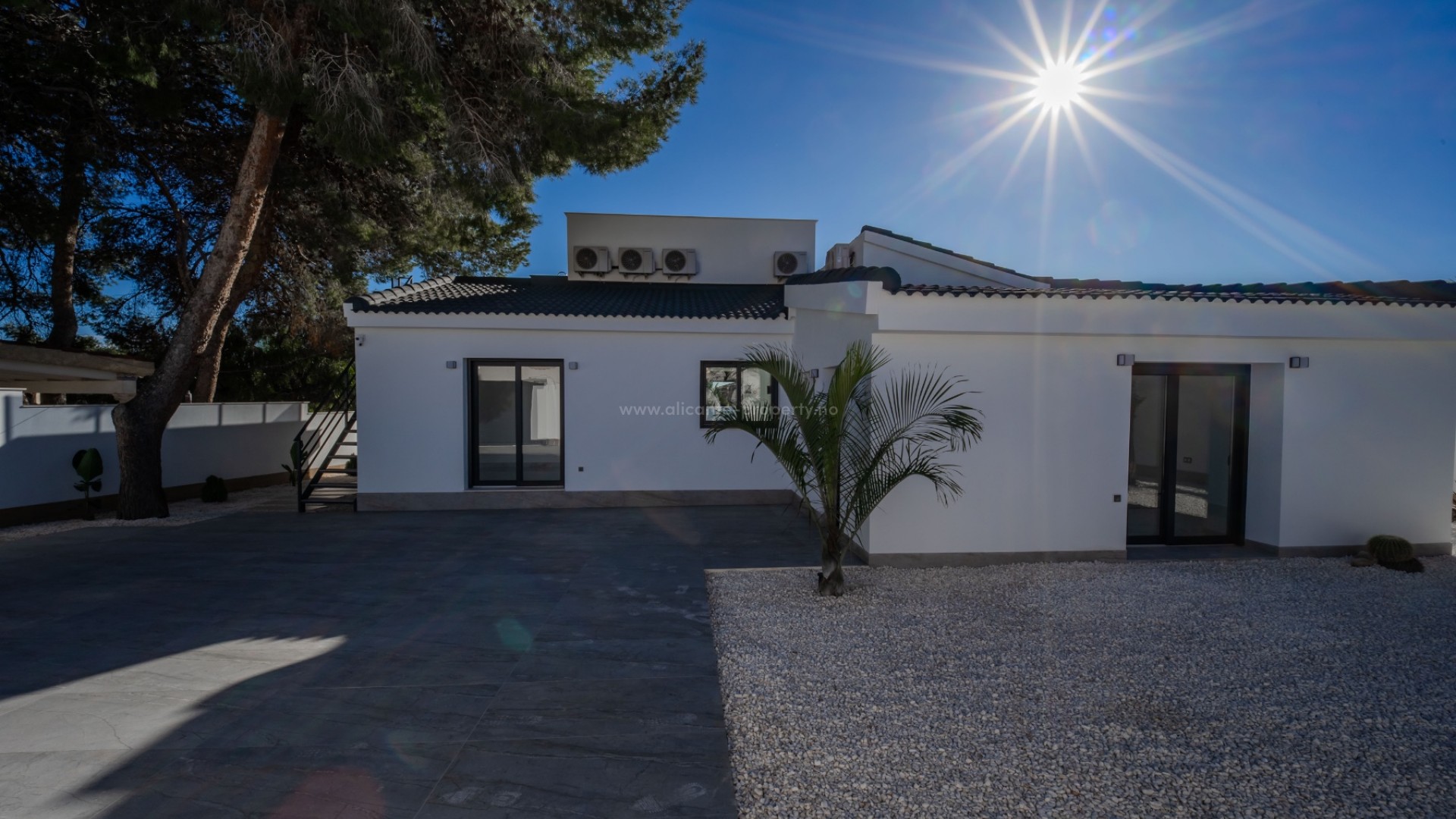 Villa in Town Center