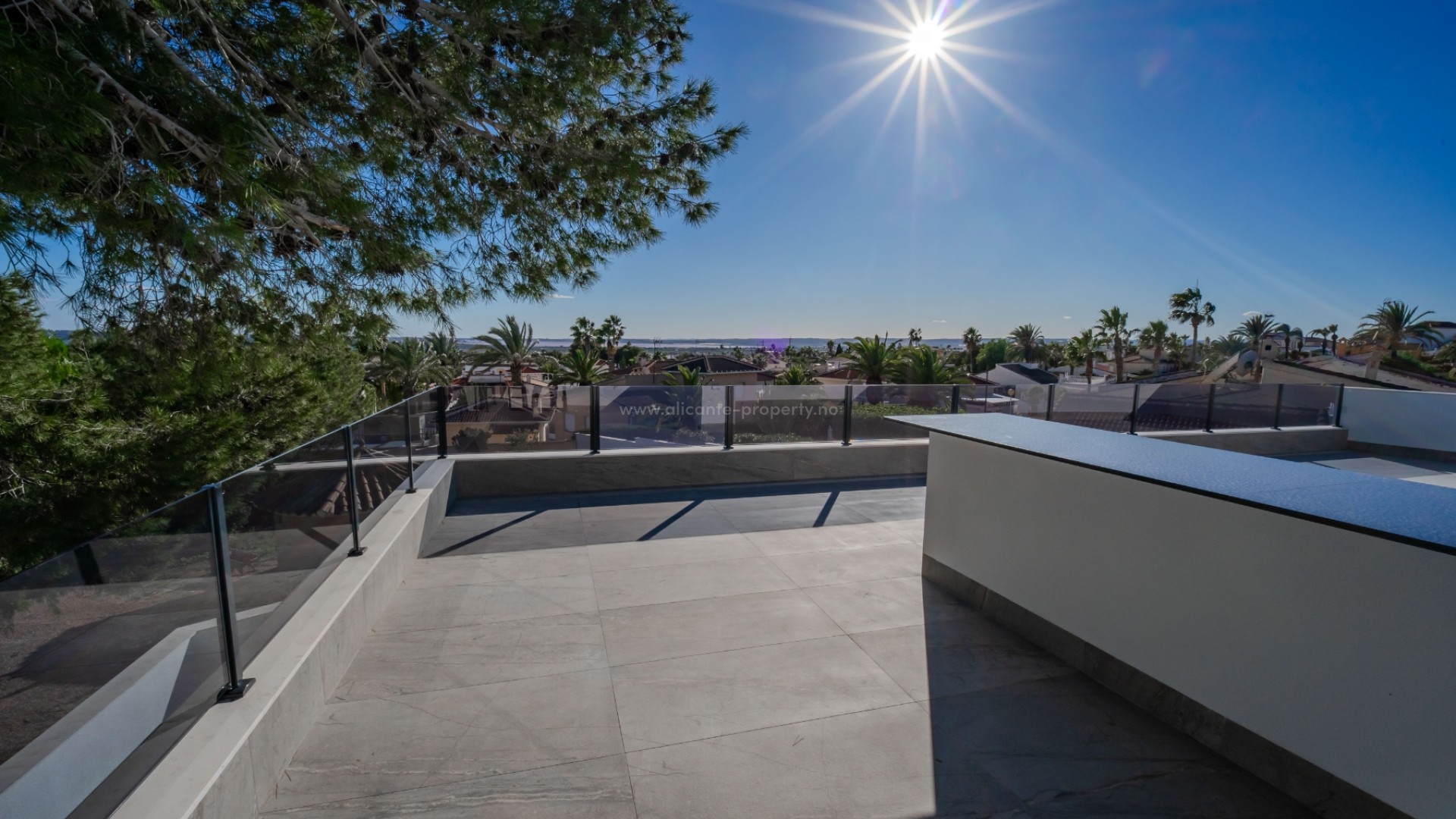 Villa in Town Center