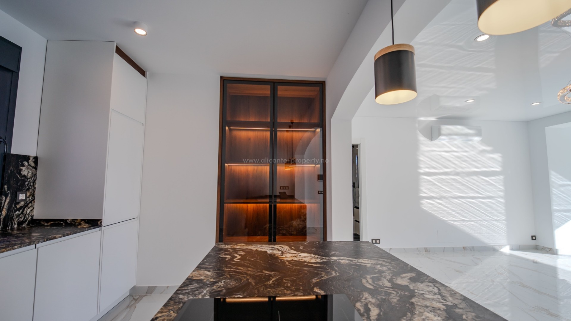 Villa in Town Center