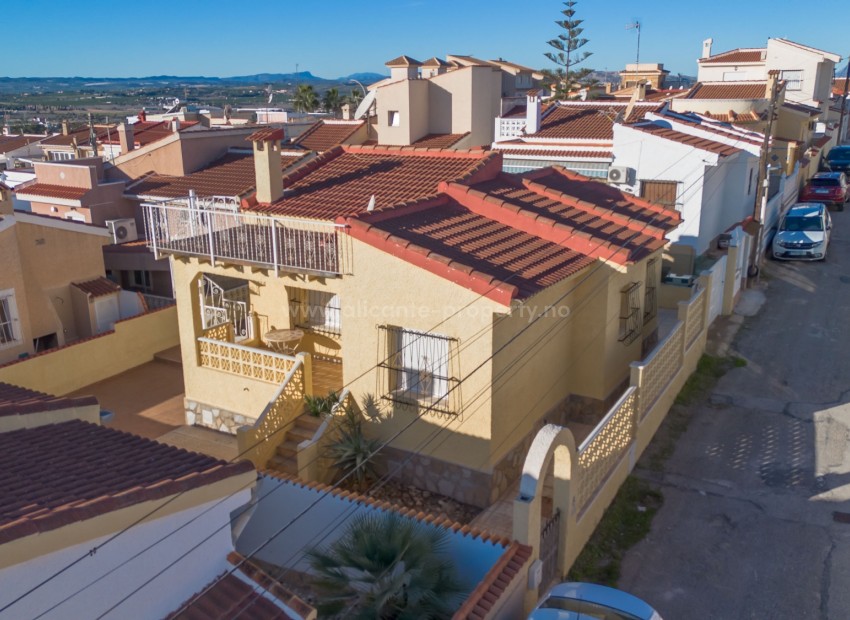 Villa in Town Center