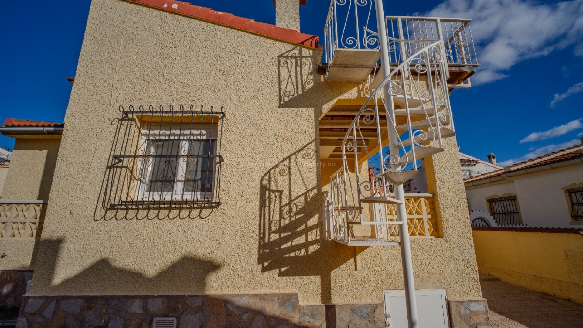 Villa in Town Center