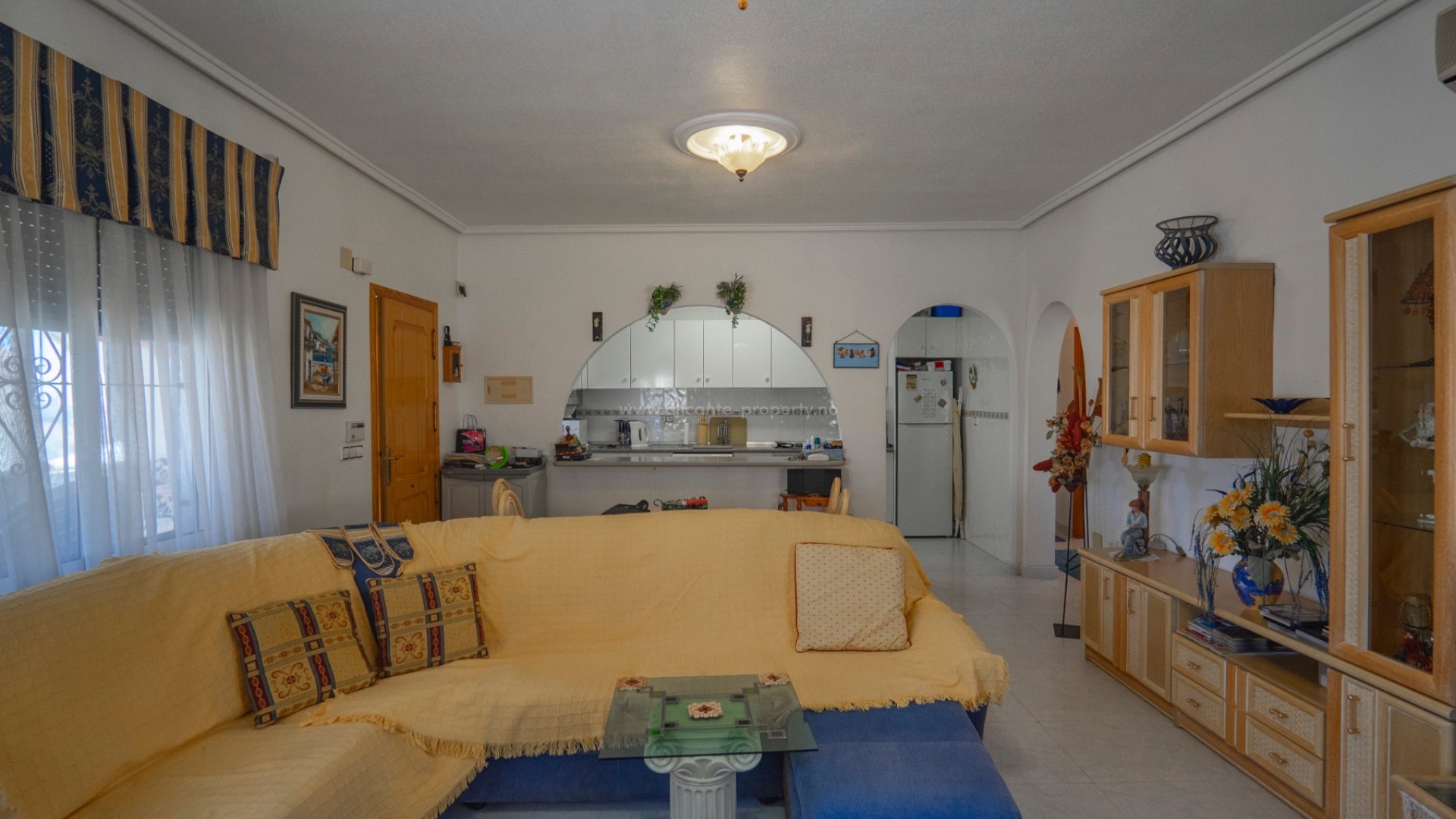 Villa in Town Center