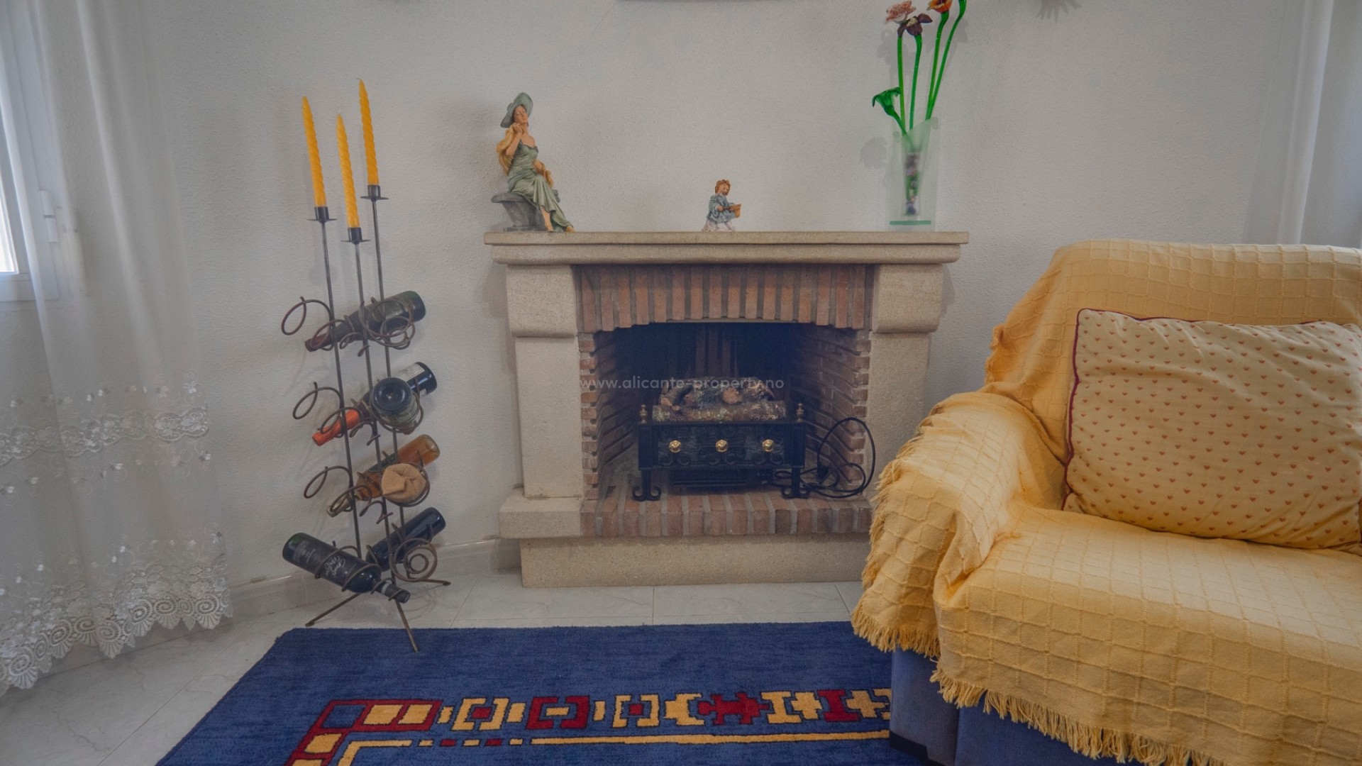 Villa in Town Center