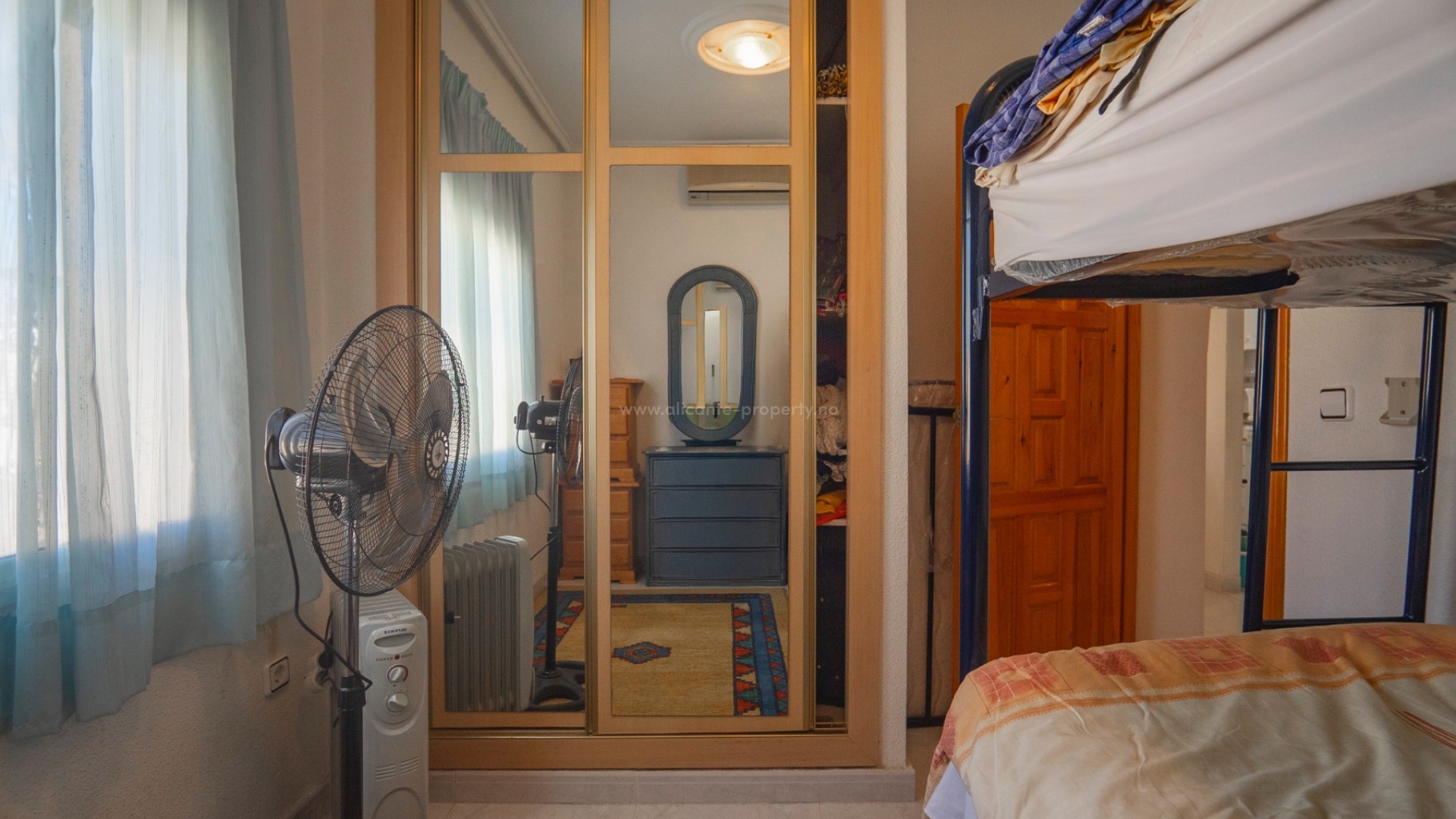 Villa in Town Center