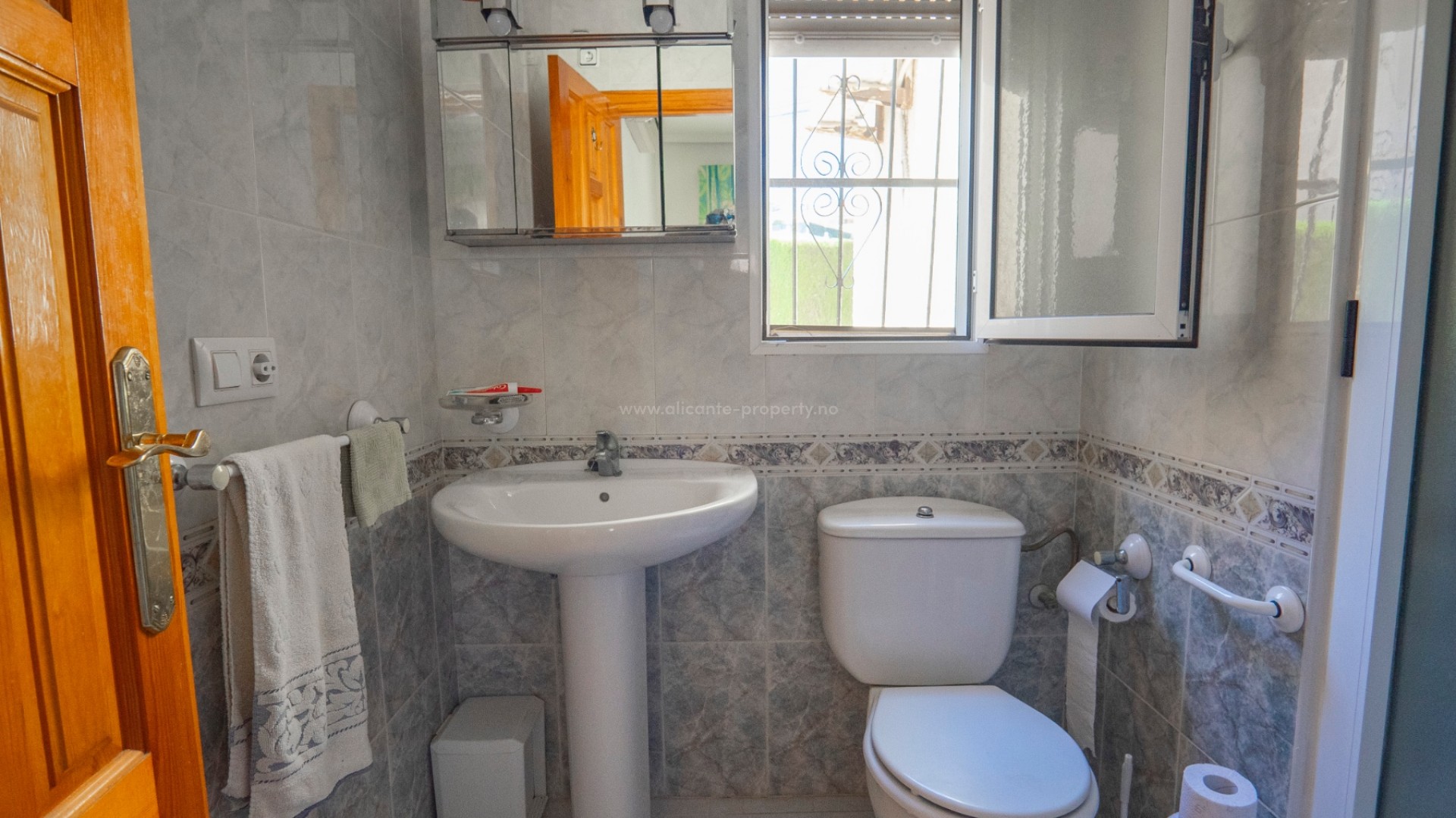 Villa in Town Center