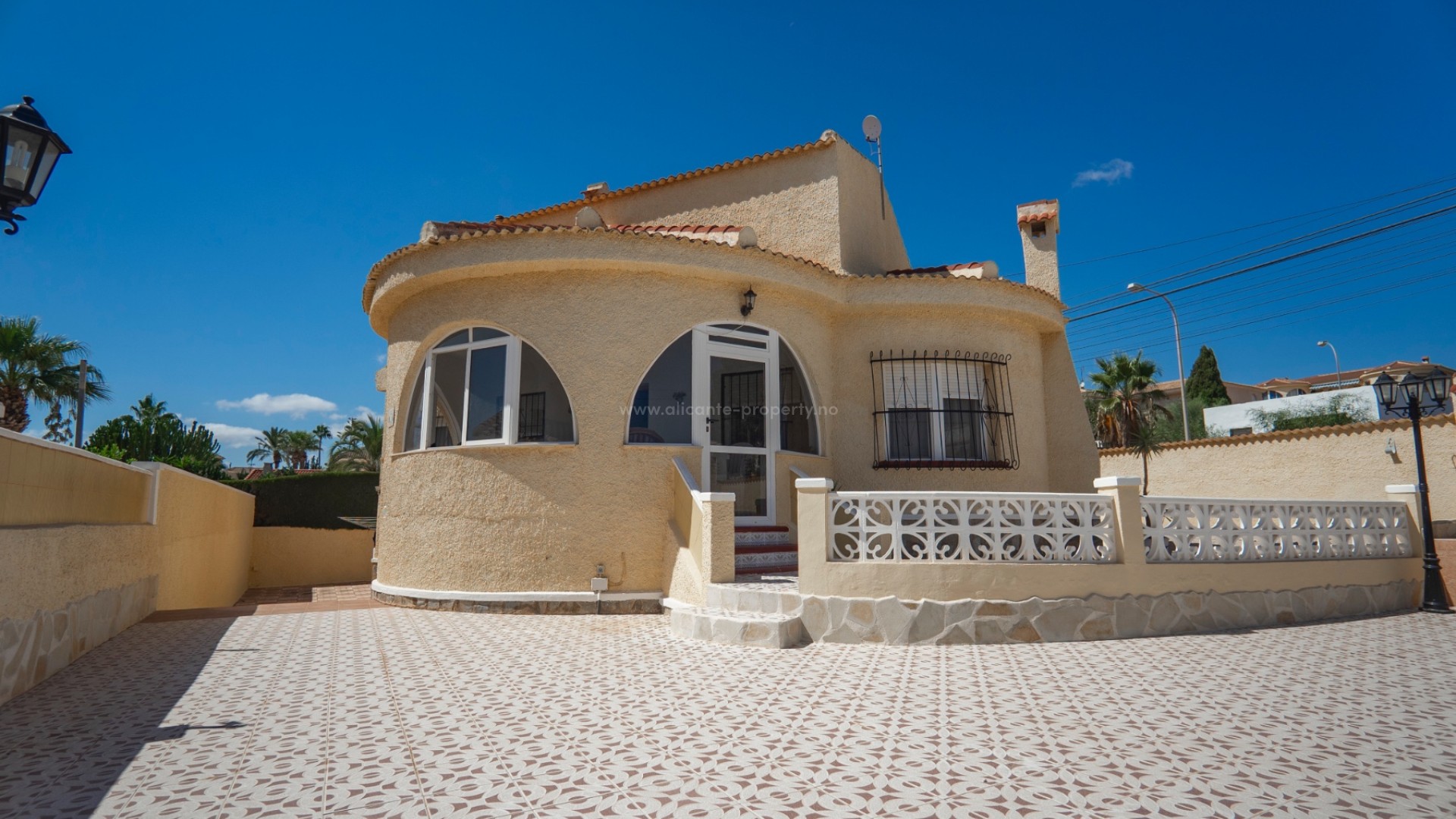 Villa in Town Center