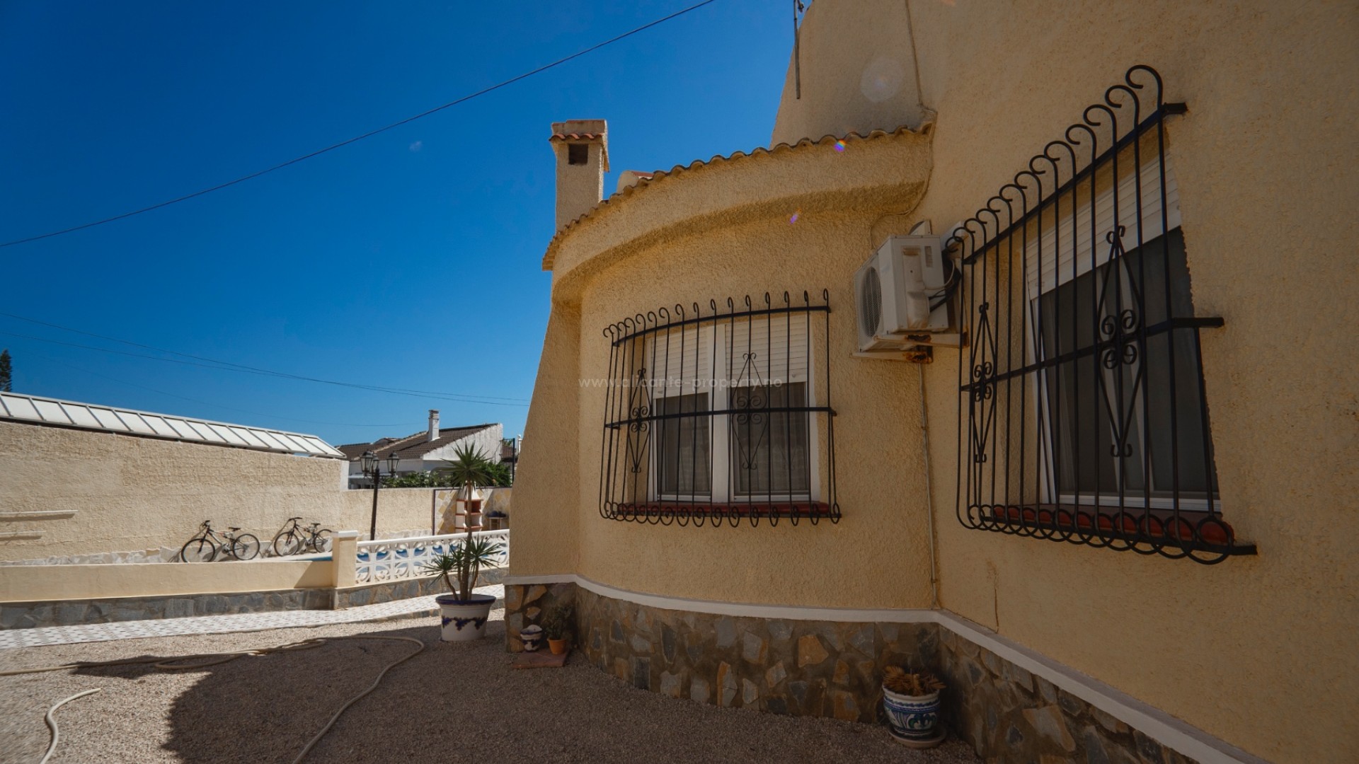 Villa in Town Center