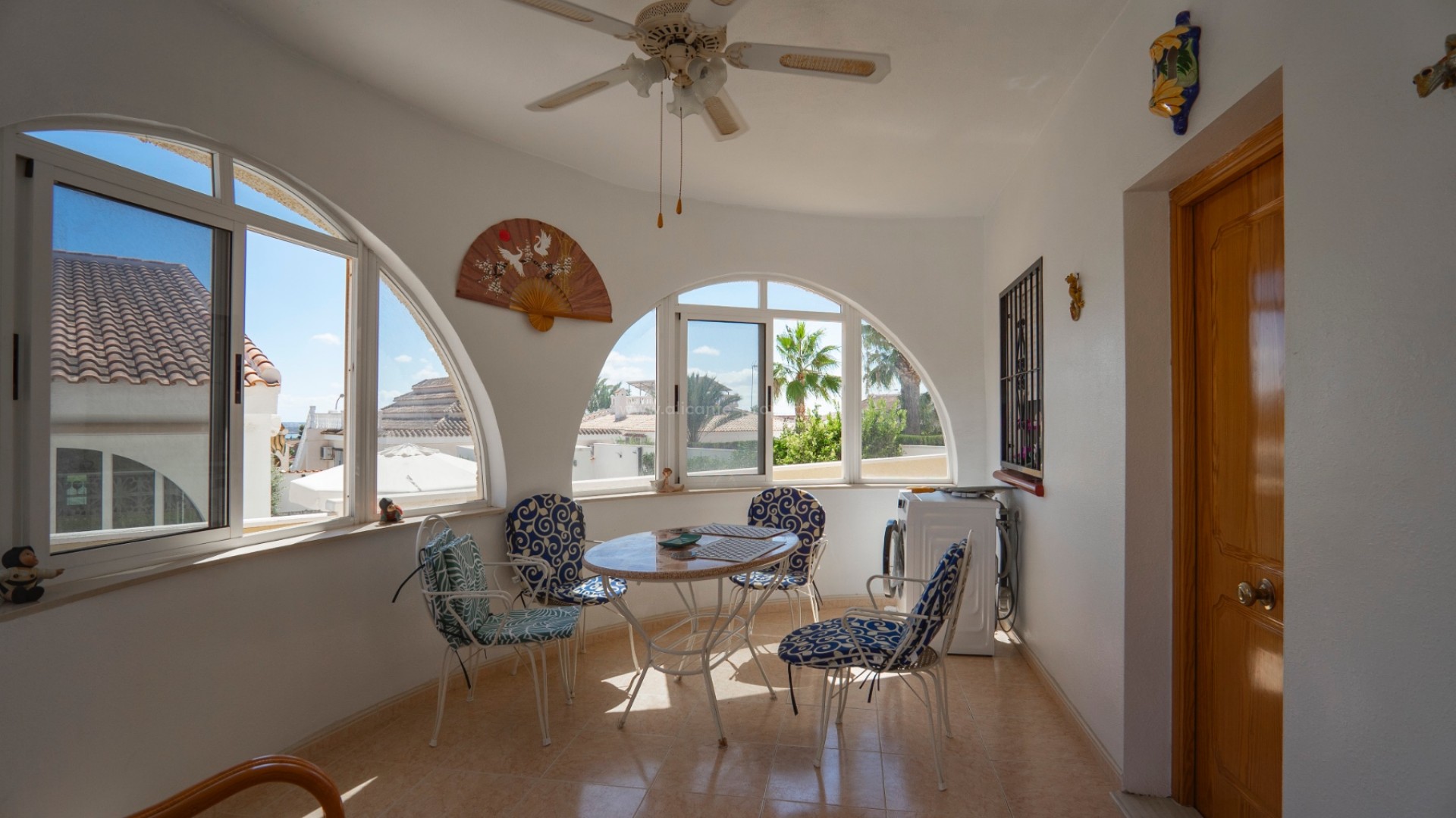 Villa in Town Center