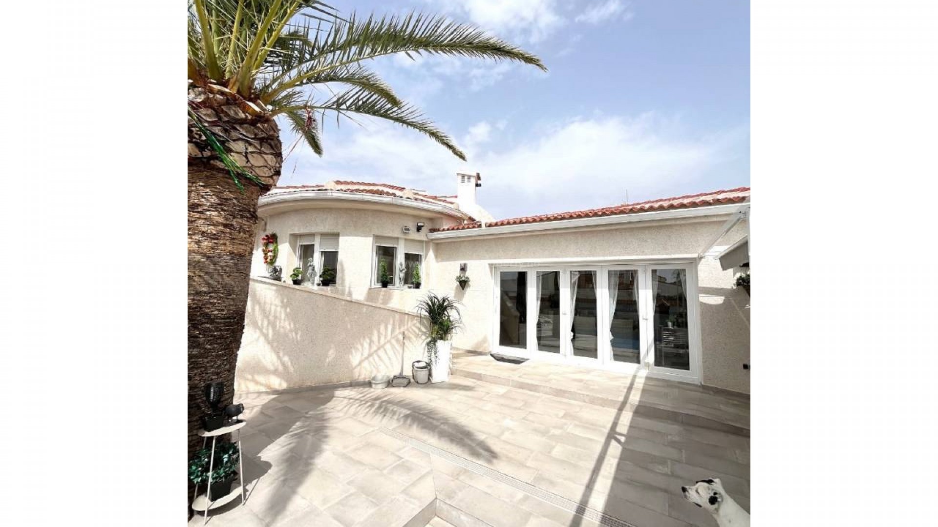 Villa in Town Center