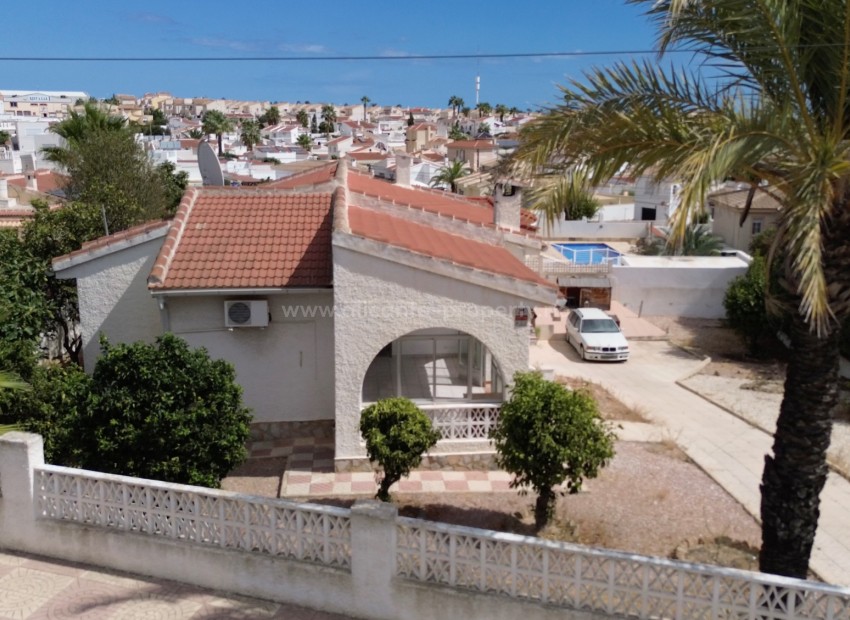 Villa in Town Center