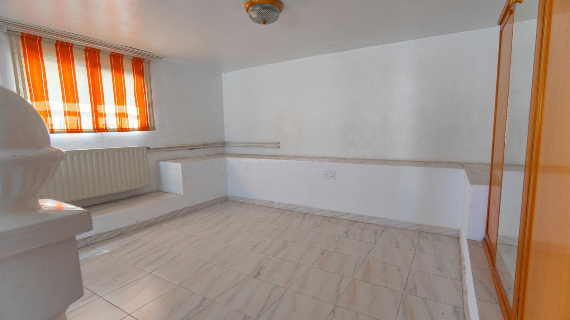 Villa in Town Center