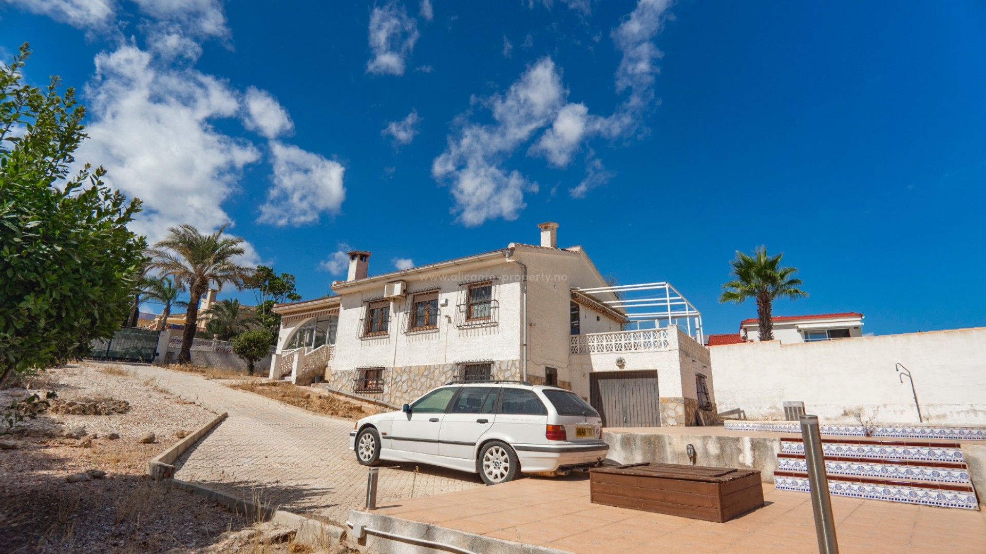 Villa in Town Center