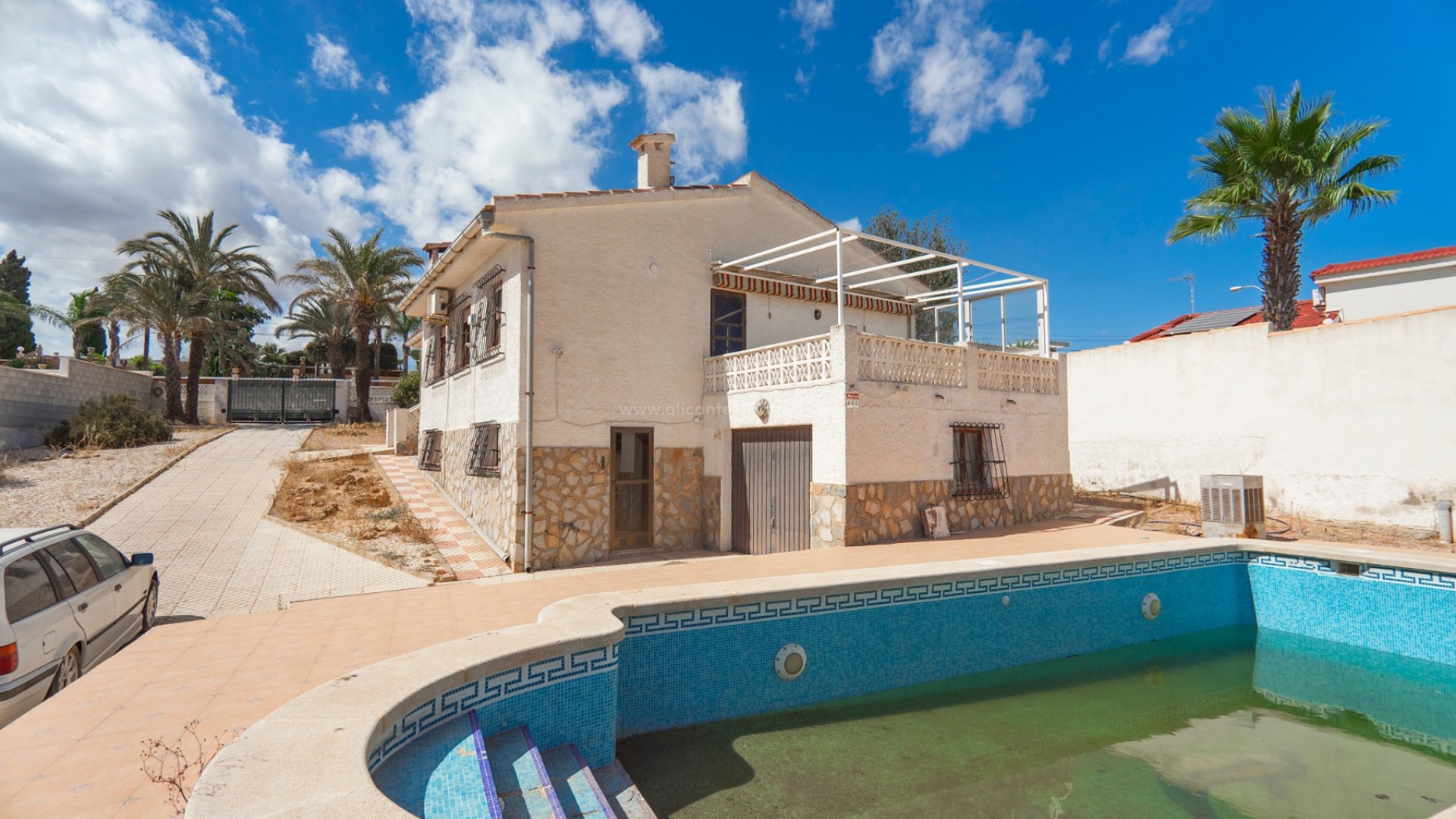 Villa in Town Center