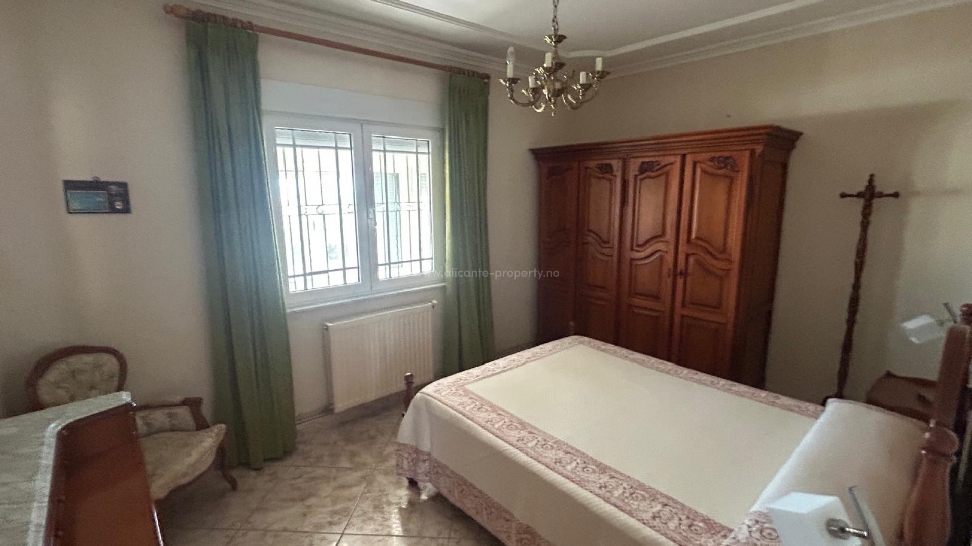 Villa in Town Center