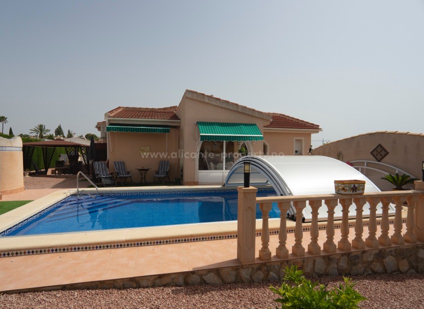 Villa in Town Center