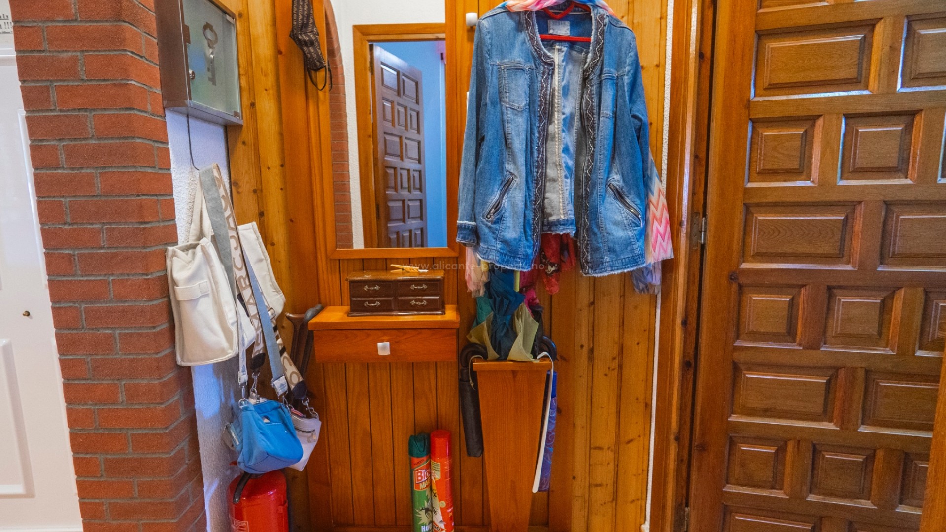 Villa in Town Center