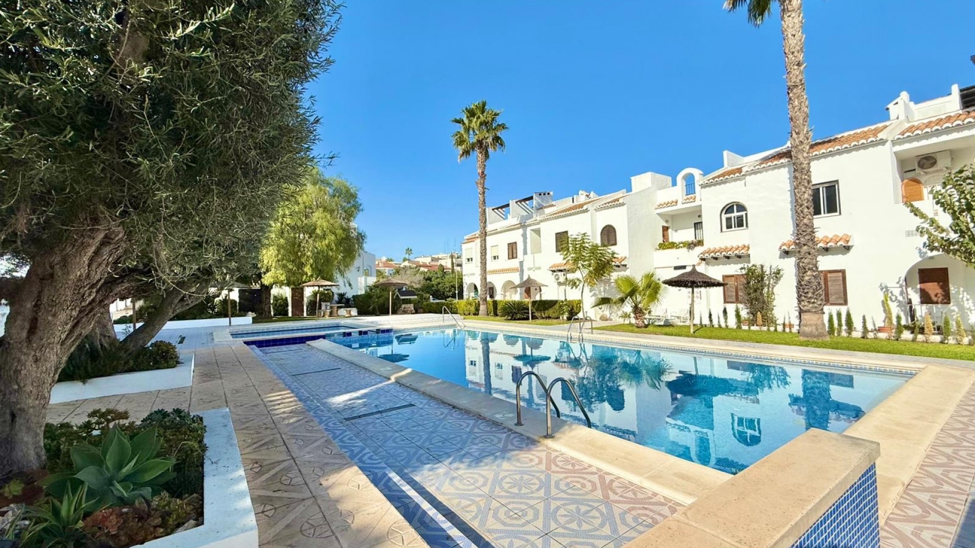 Villa in Town Center