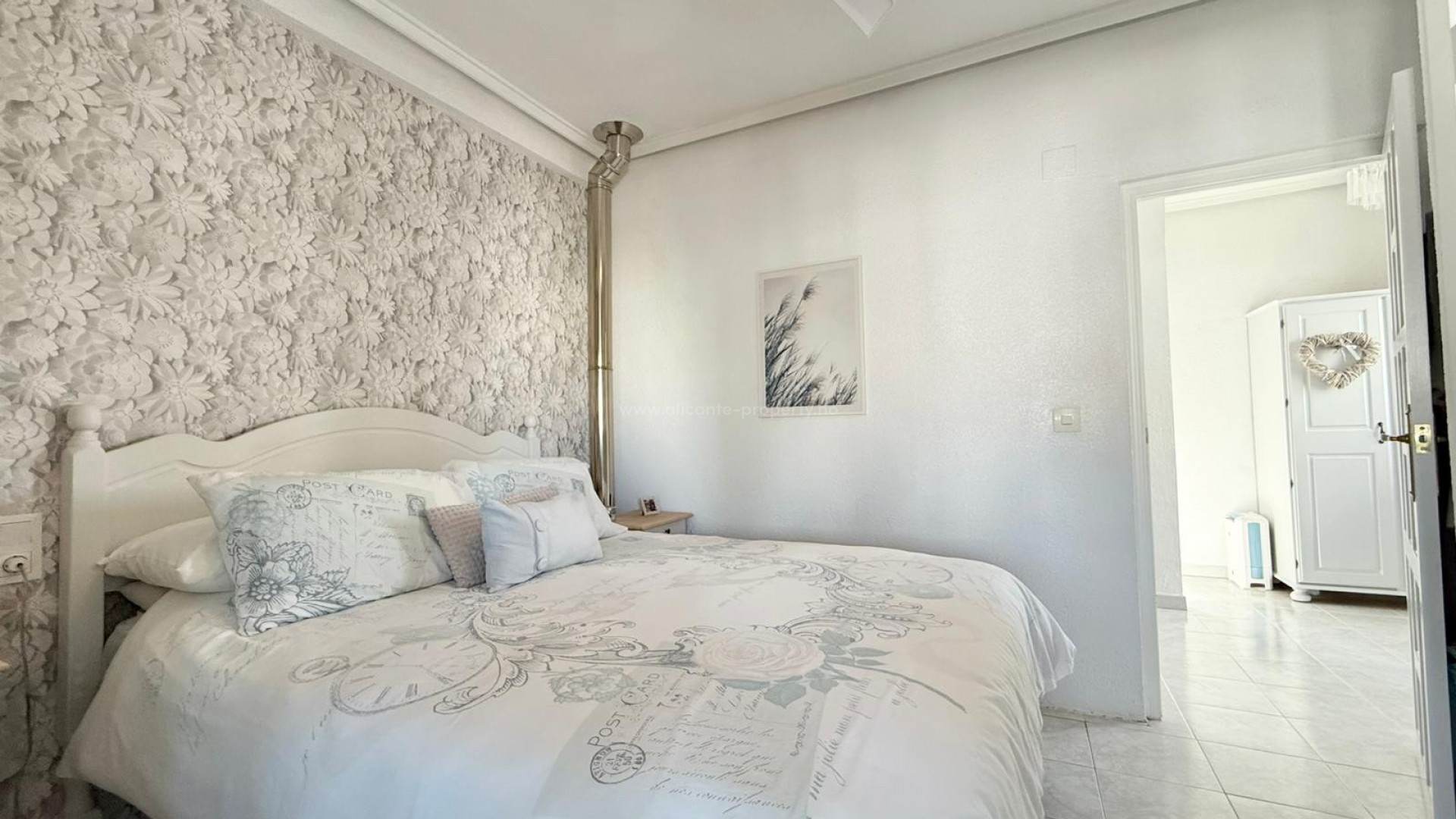 Villa in Town Center