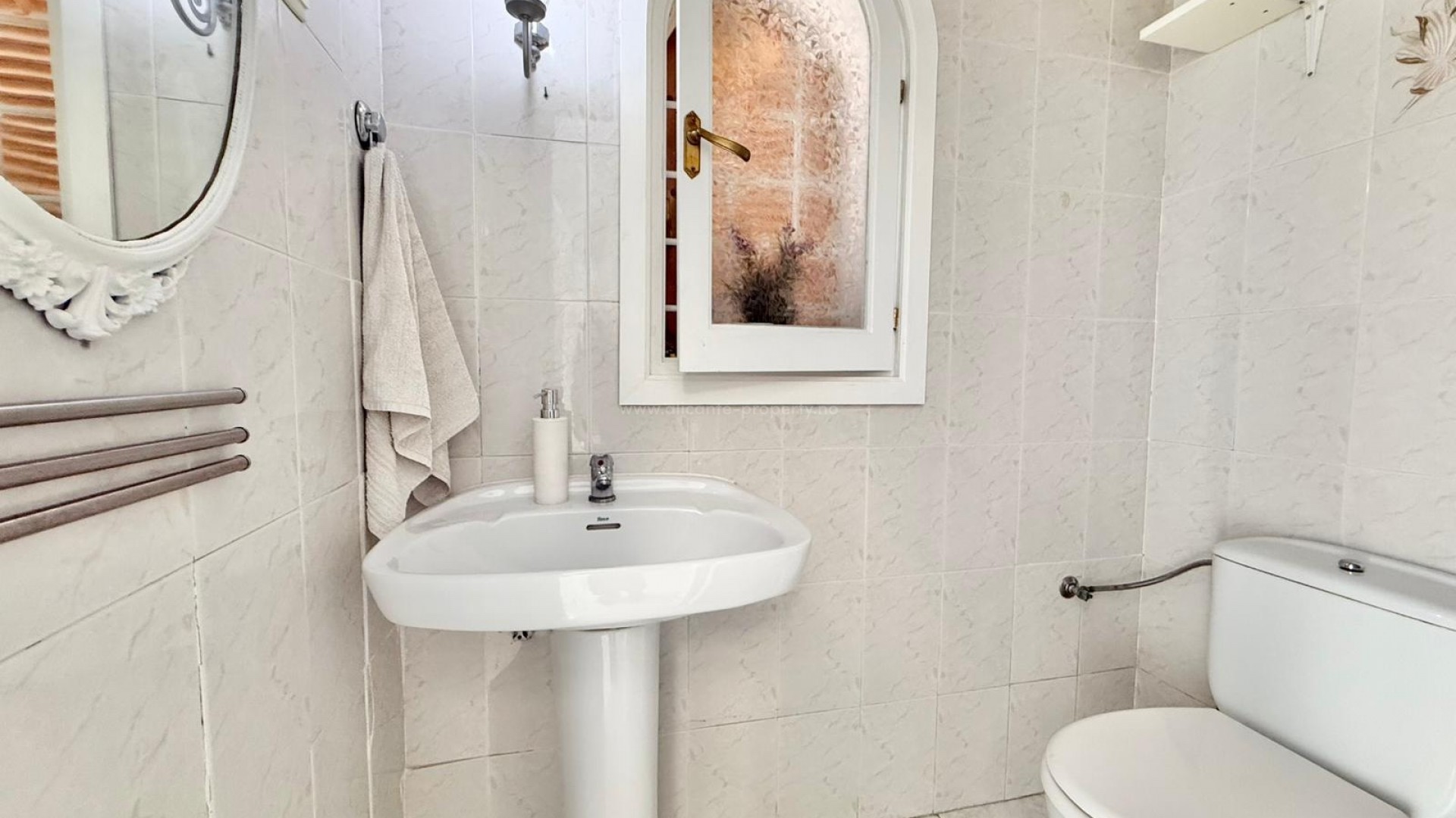 Villa in Town Center