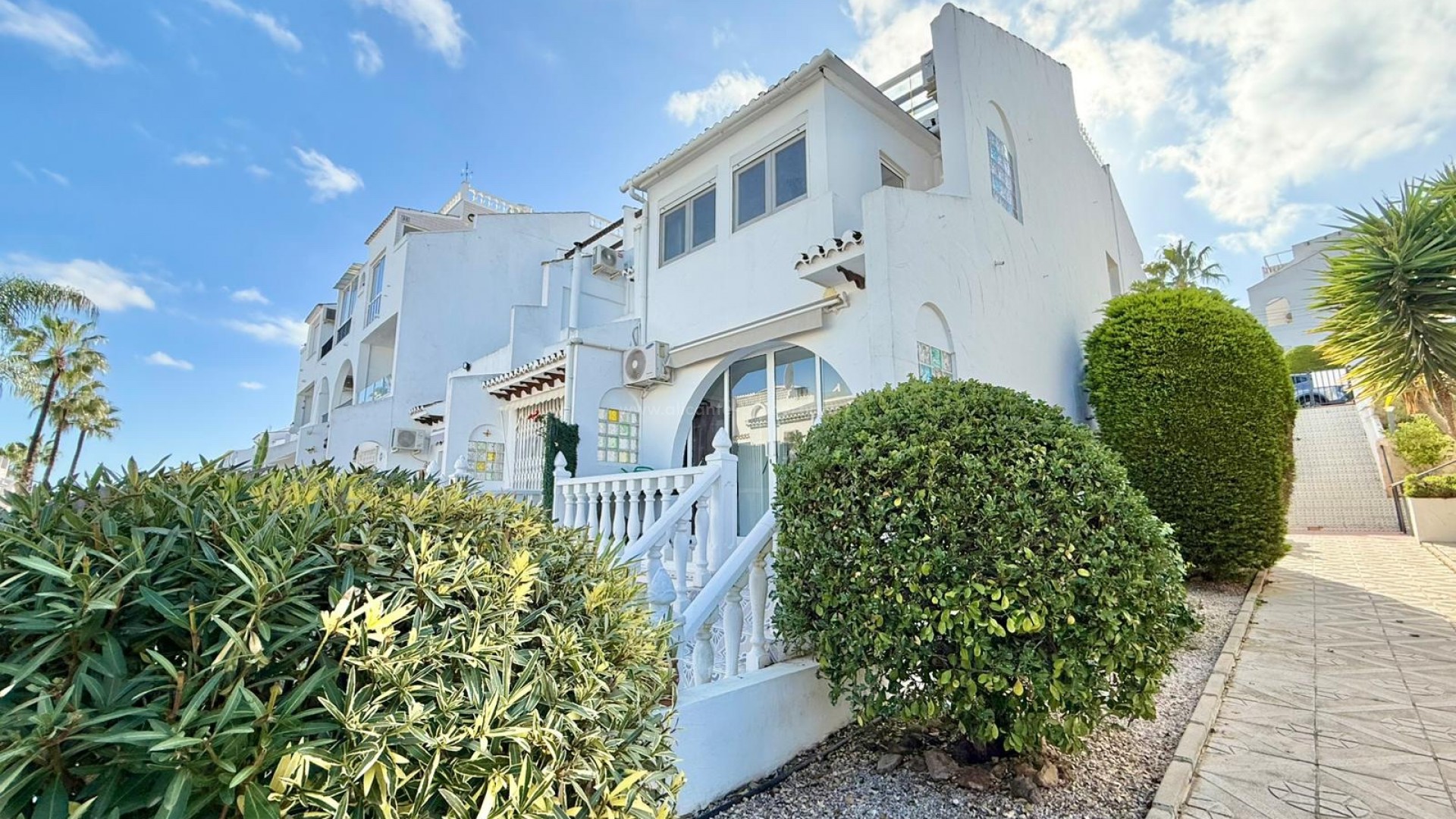 Villa in Town Center