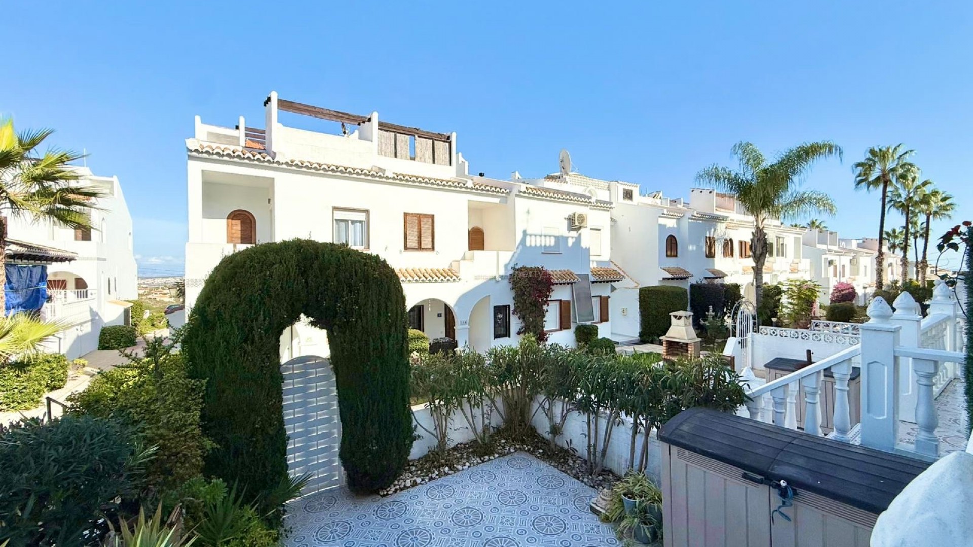 Villa in Town Center