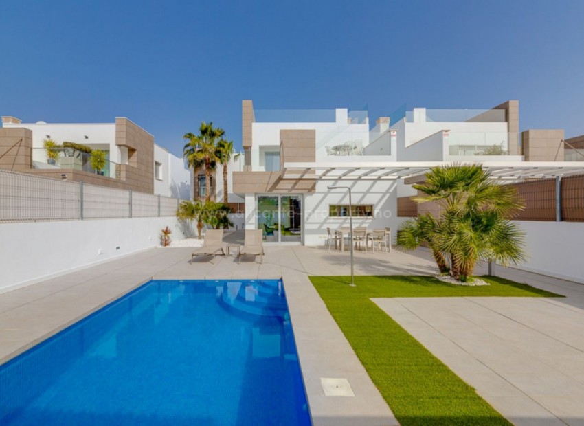 Villa in Urbanización El Raso